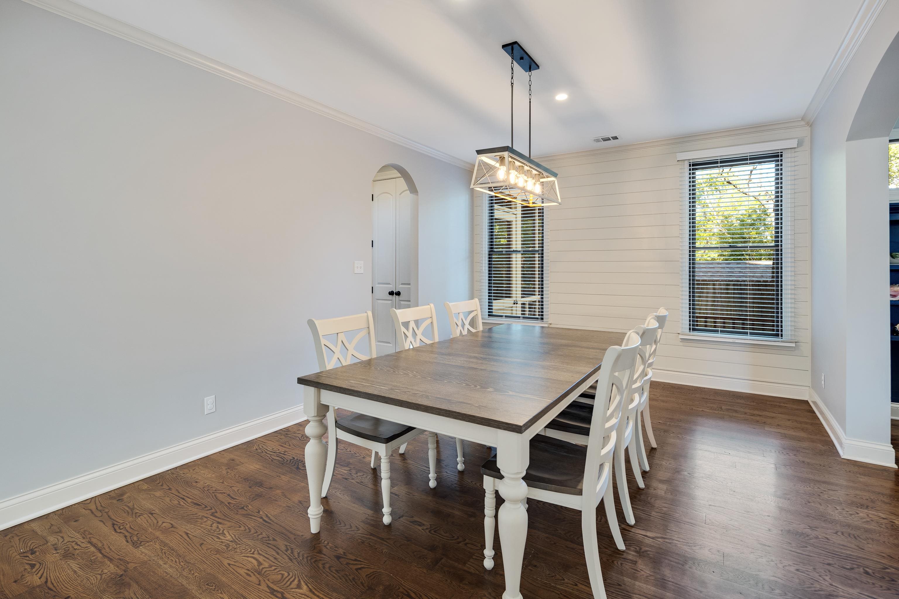237 WINDOVER RD