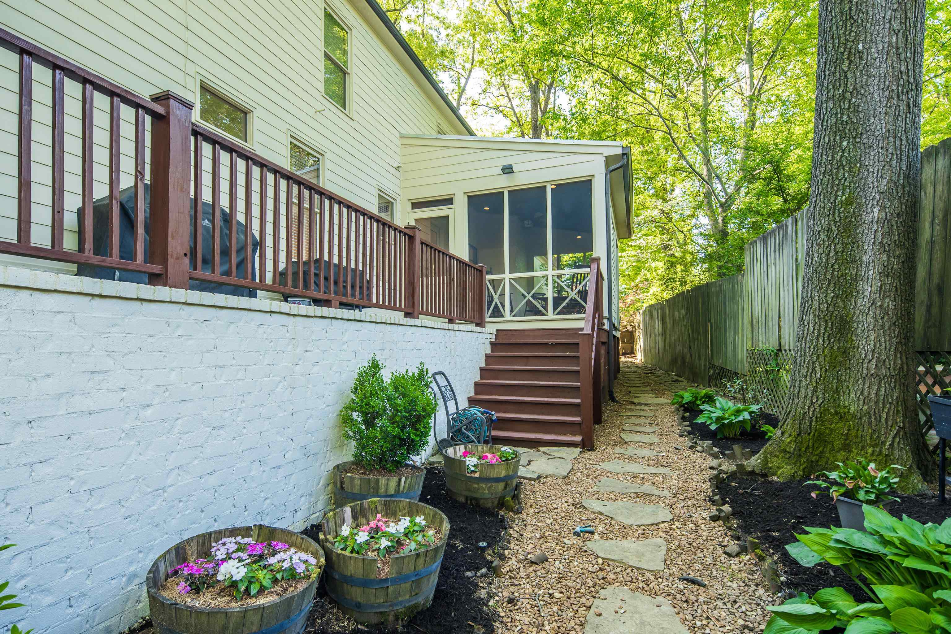237 WINDOVER RD