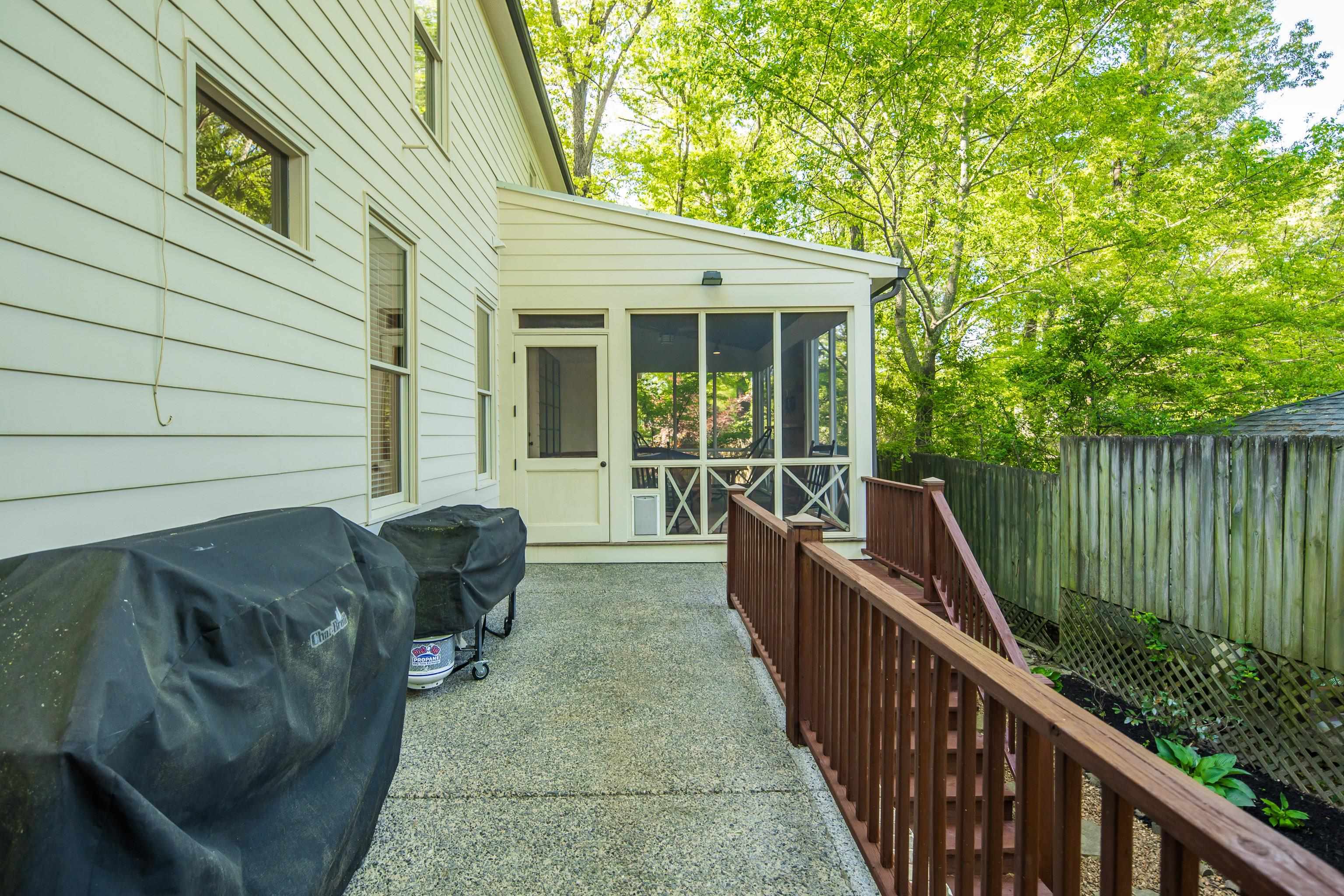 237 WINDOVER RD