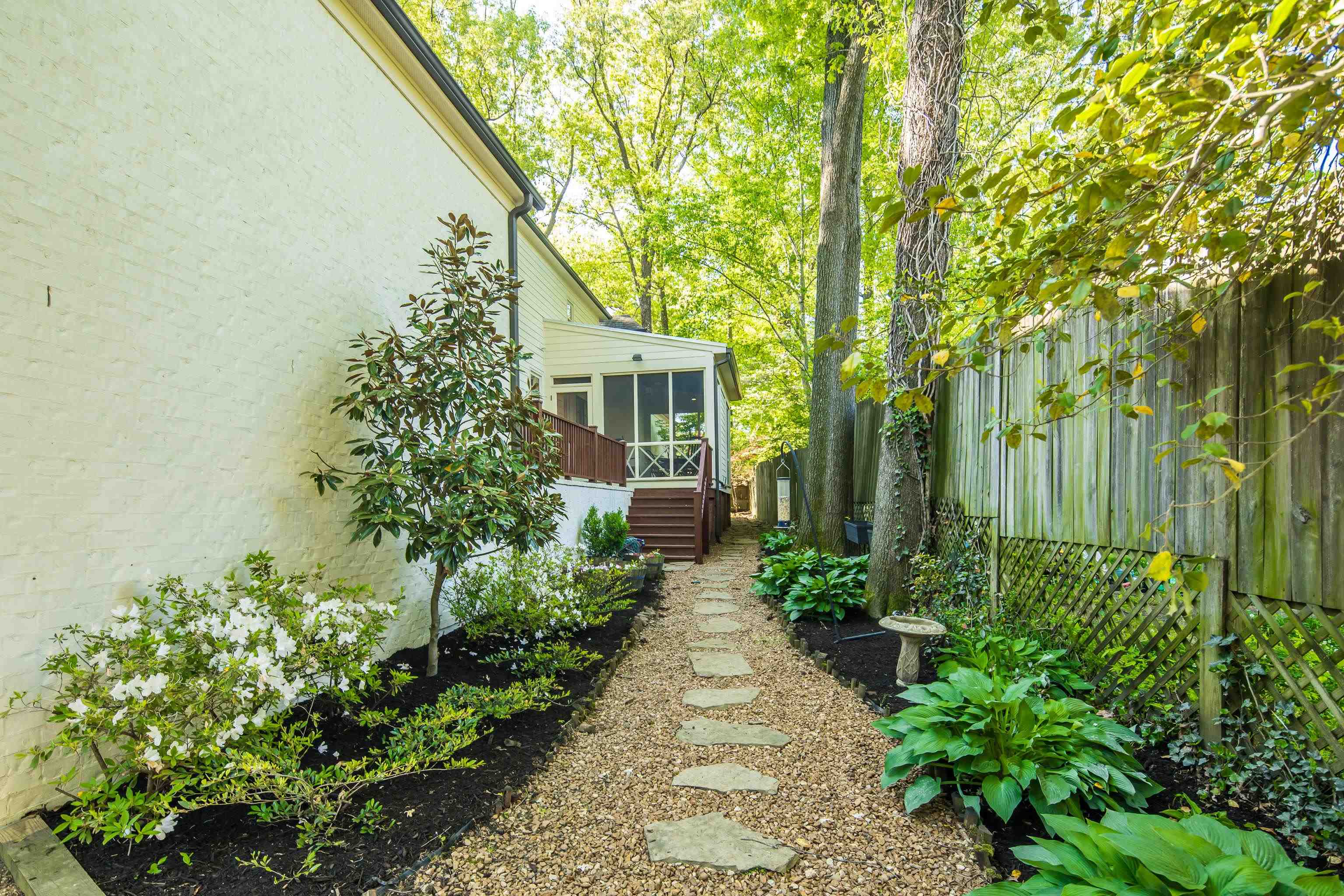 237 WINDOVER RD