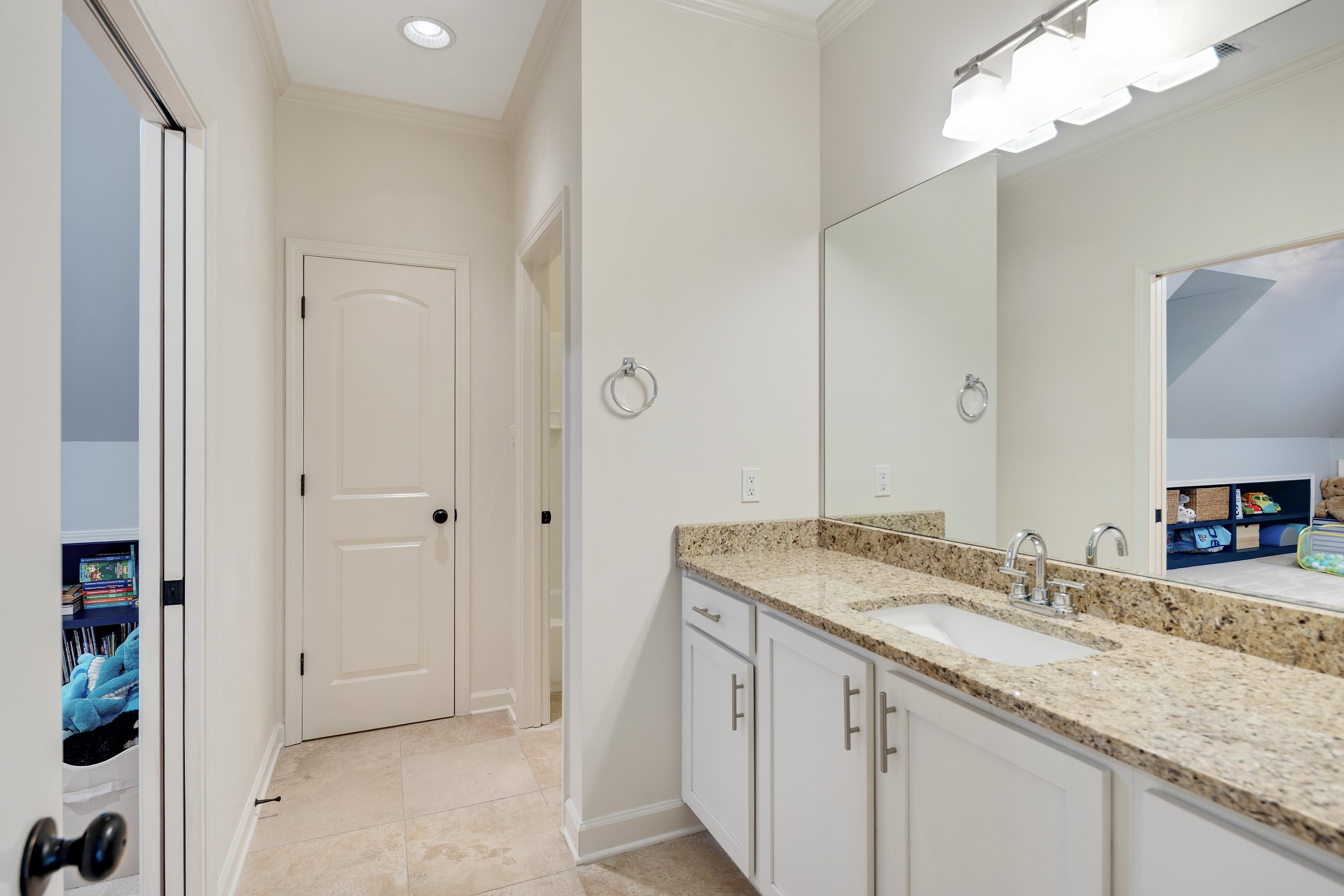 237 WINDOVER RD