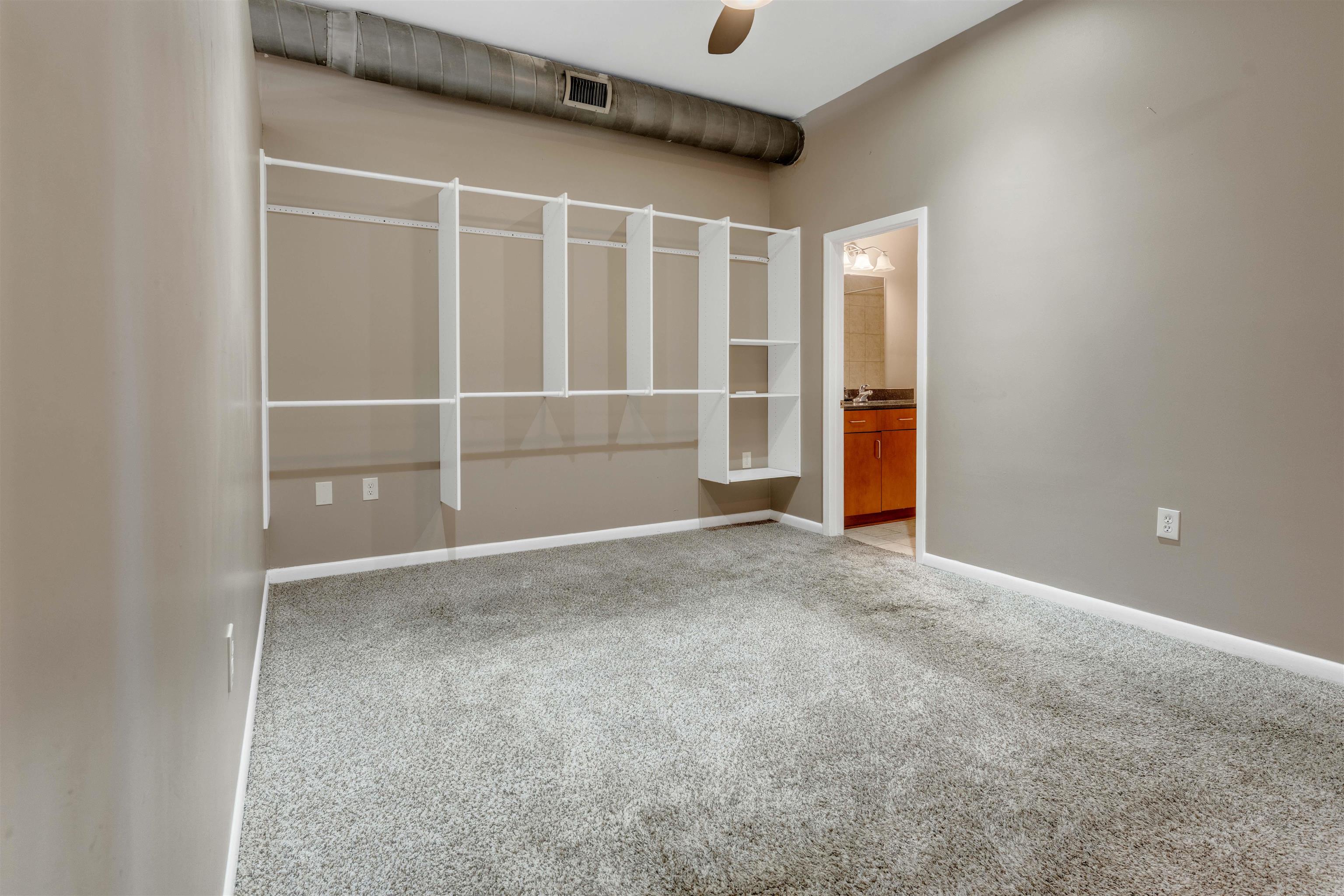 437 MONROE AVE Unit: 105
