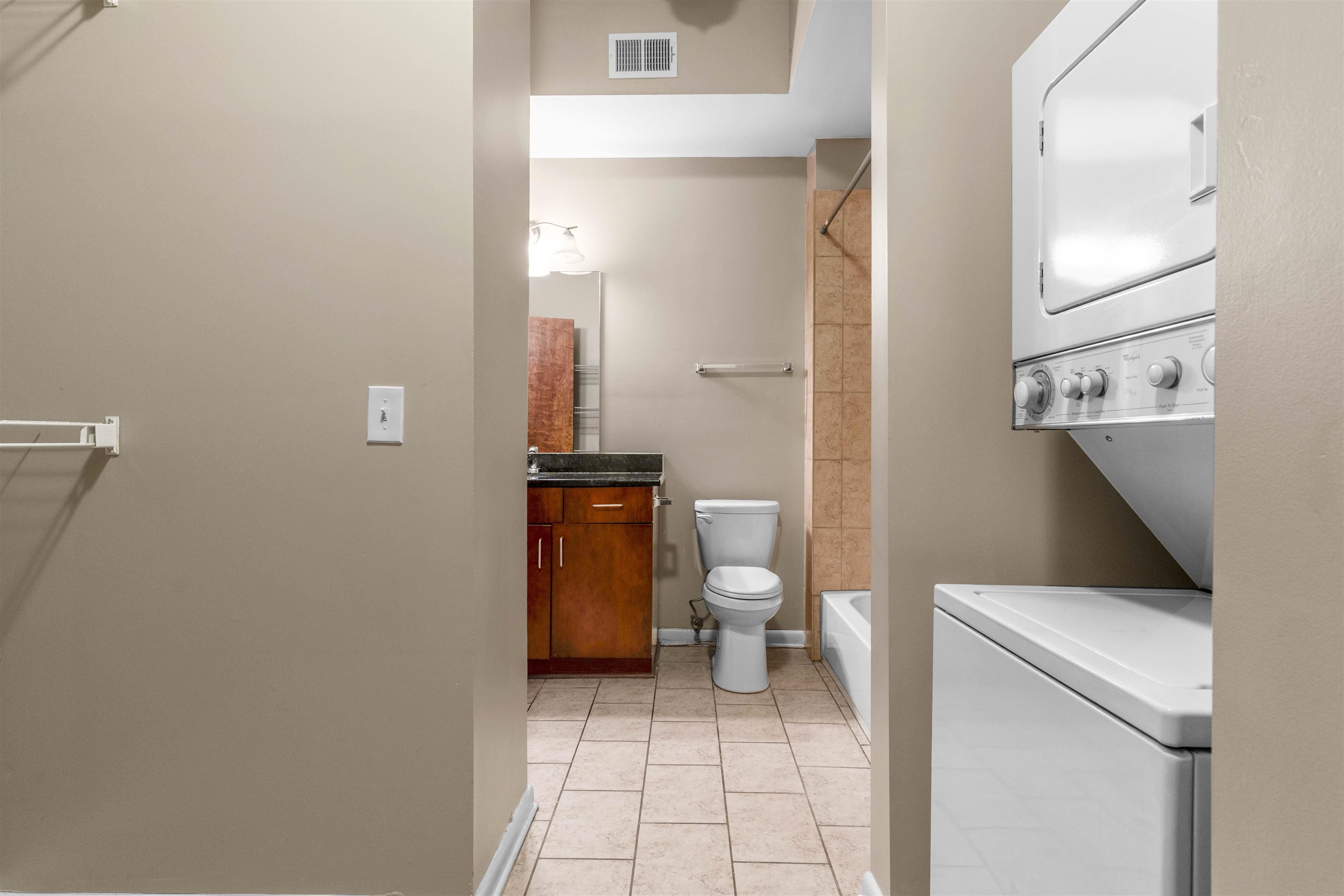 437 MONROE AVE Unit: 105