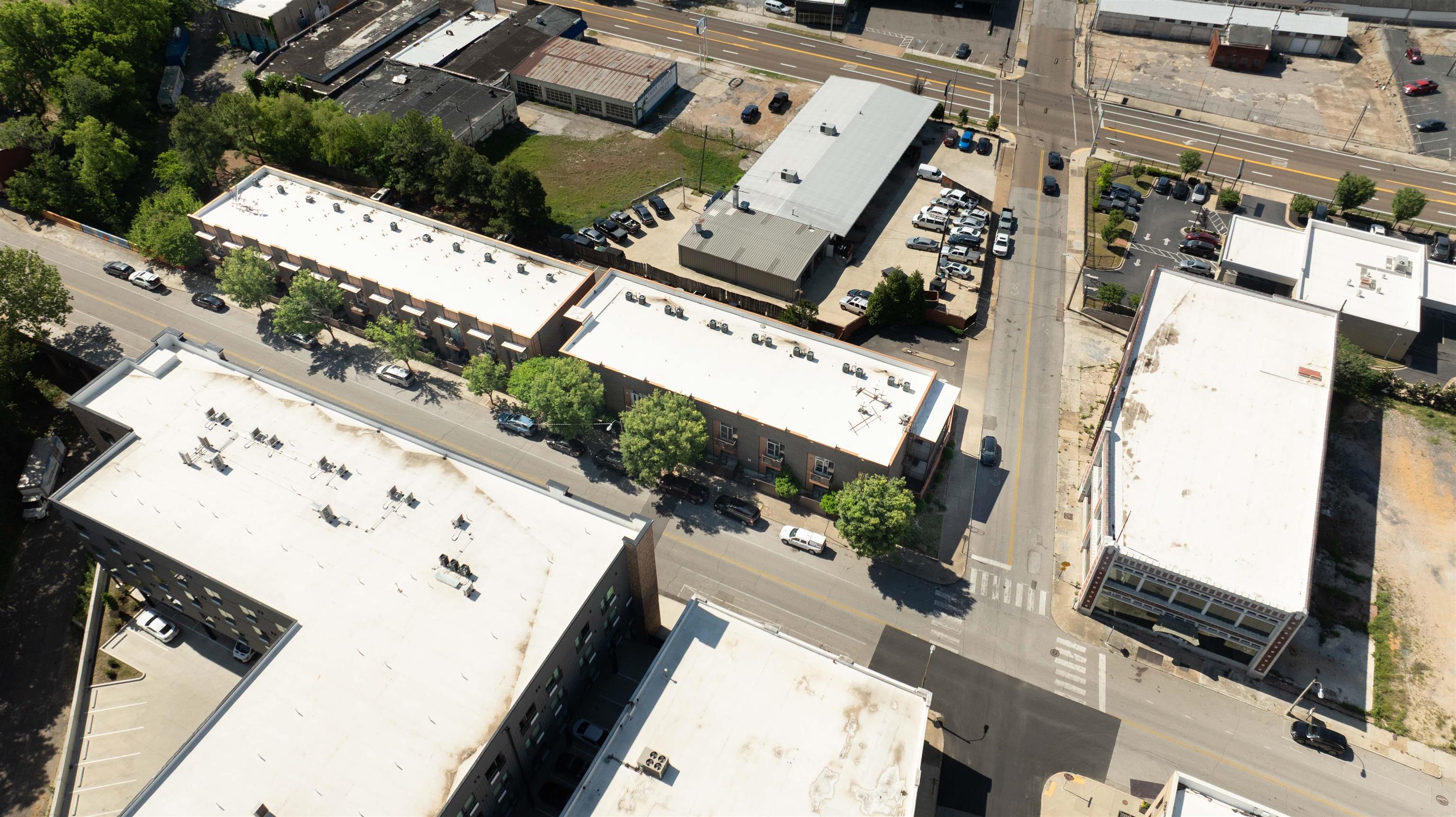 437 MONROE AVE Unit: 105