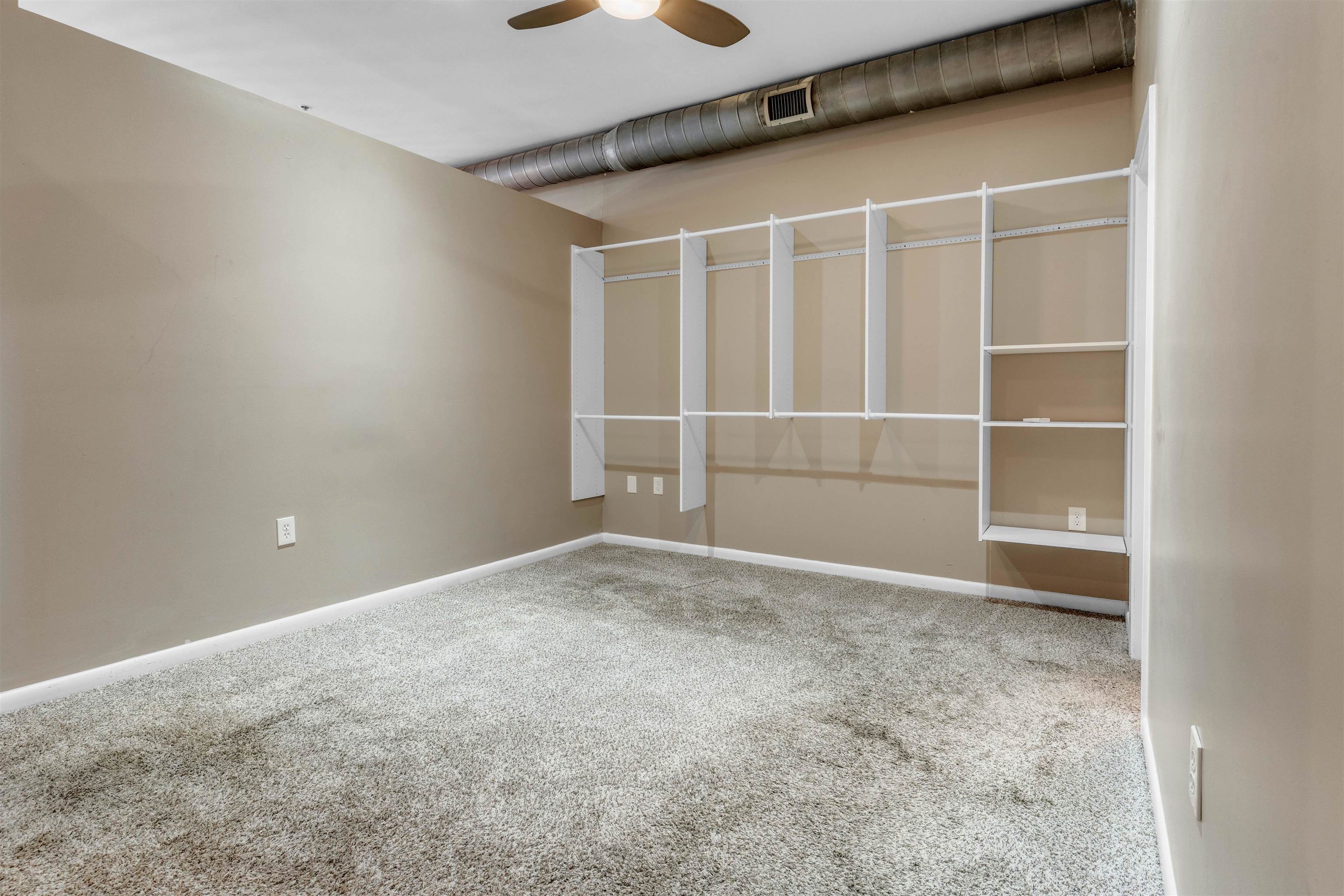 437 MONROE AVE Unit: 105