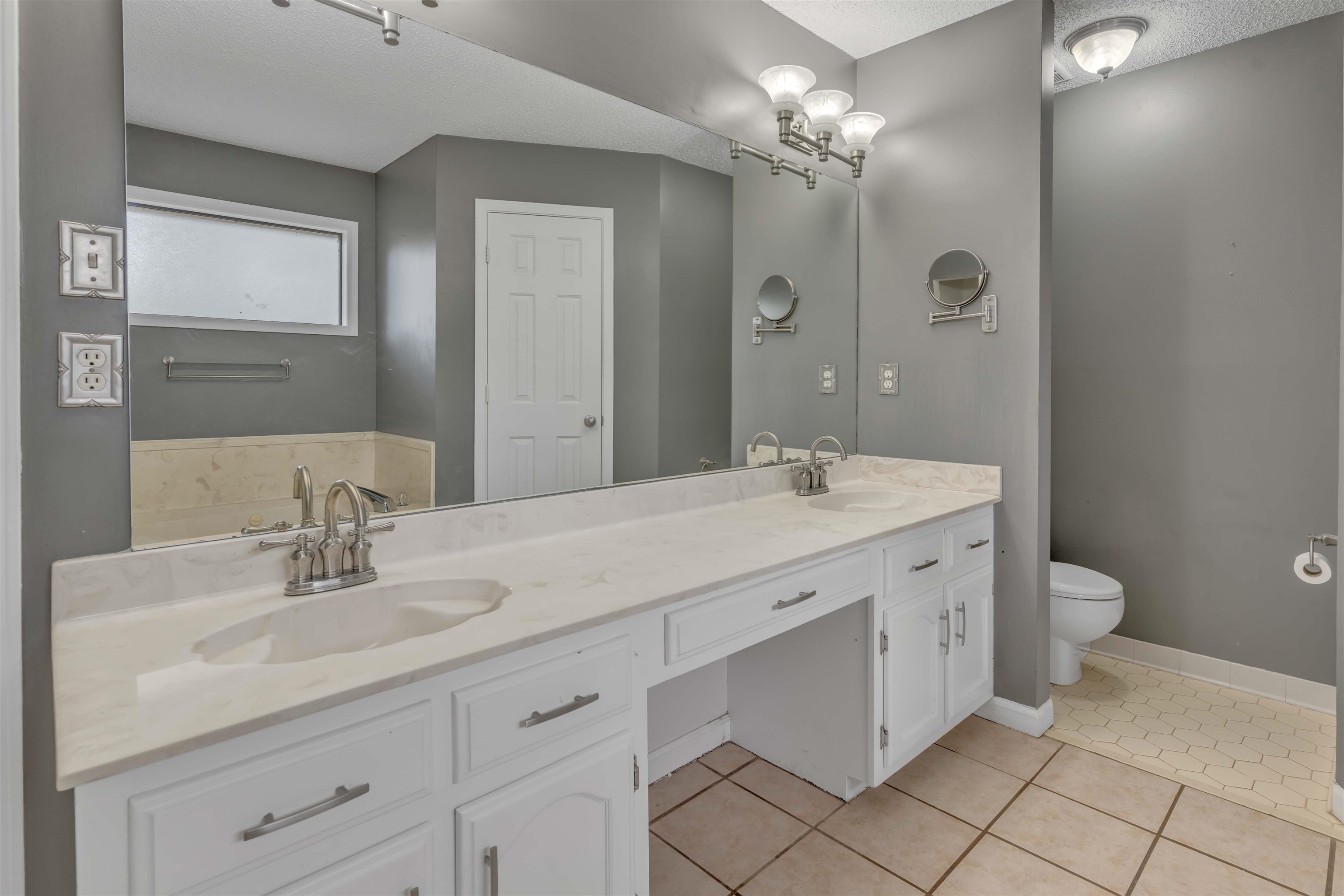 1387 SAND CREEK CV