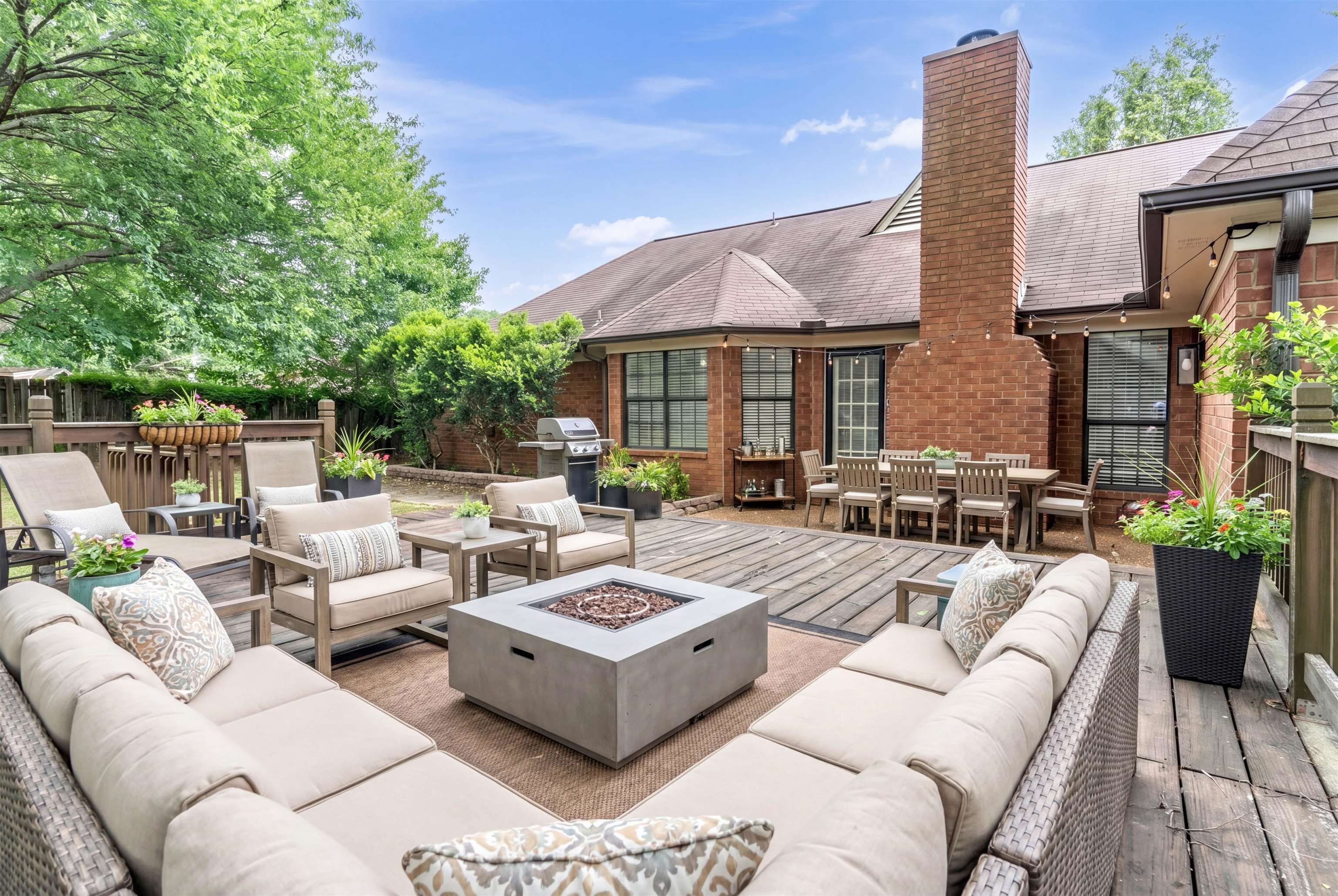 1387 SAND CREEK CV