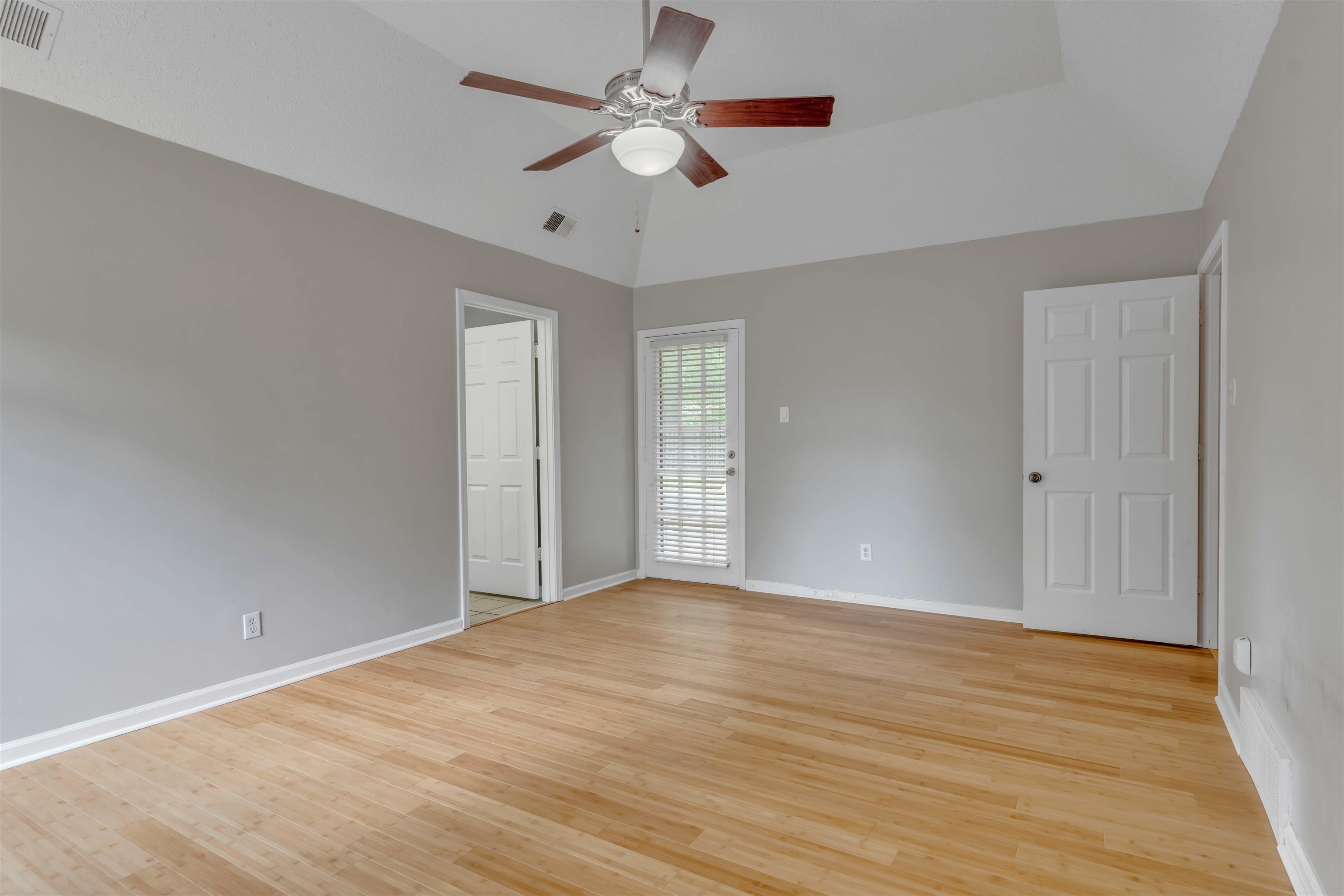 1387 SAND CREEK CV