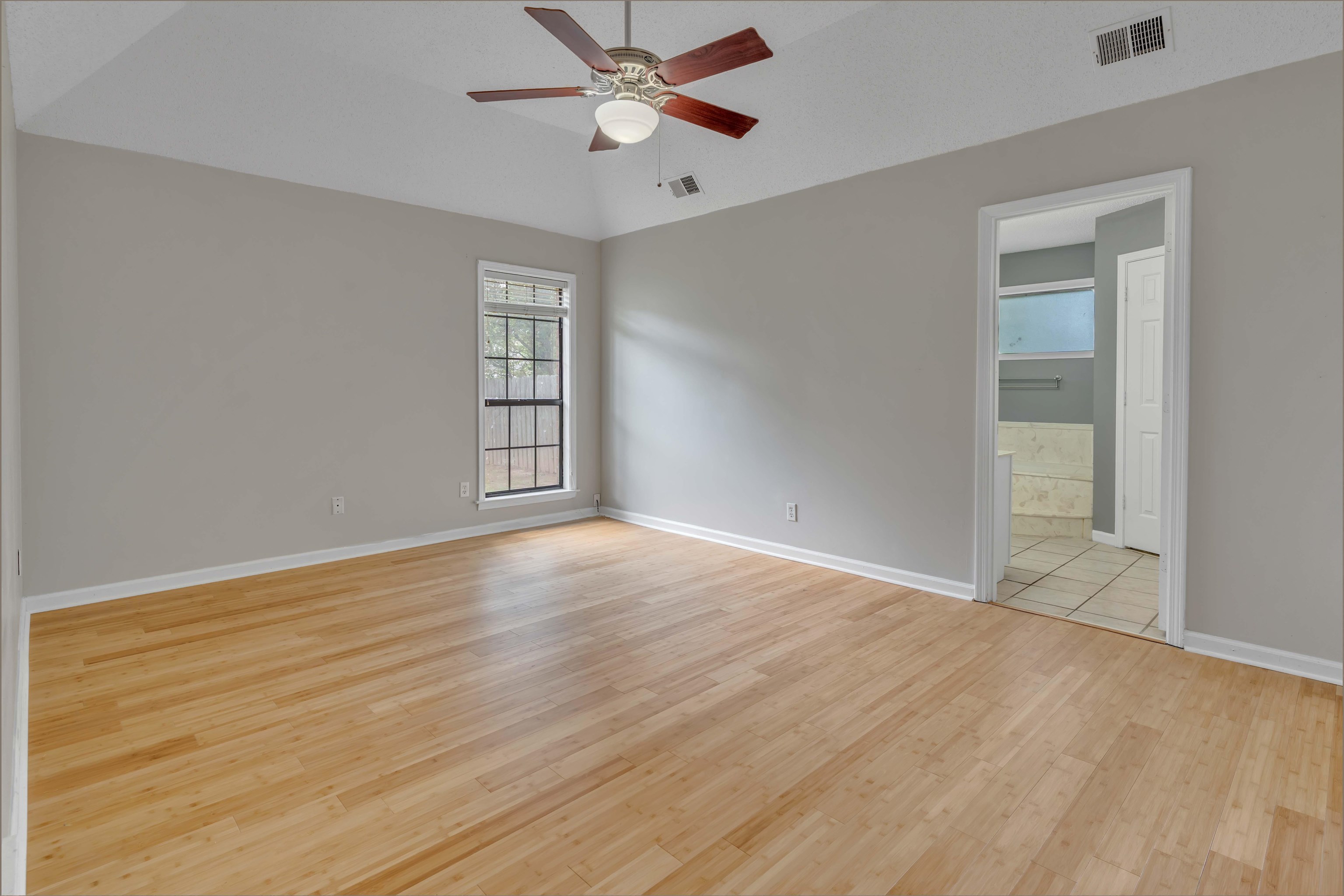 1387 SAND CREEK CV