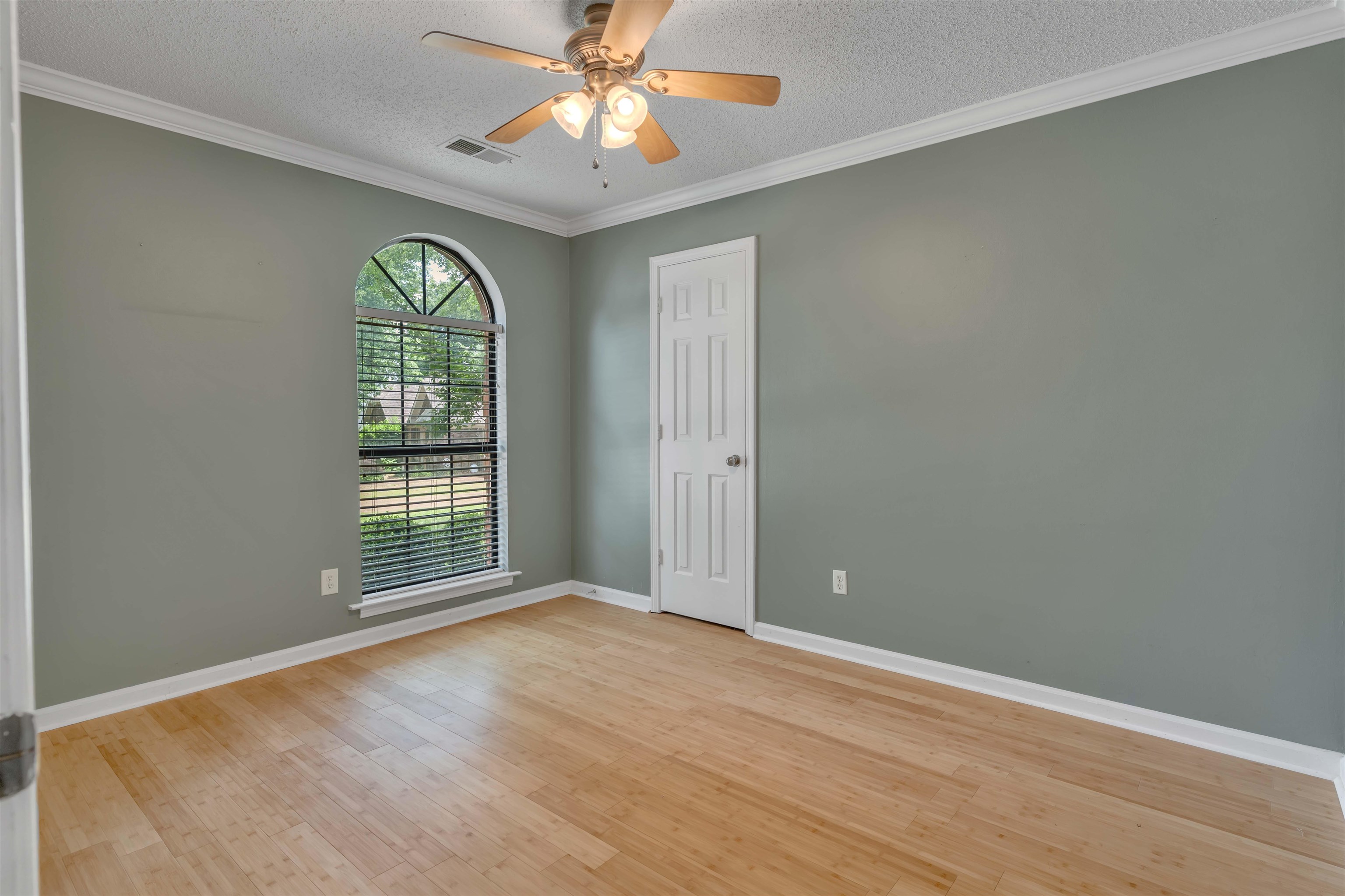 1387 SAND CREEK CV