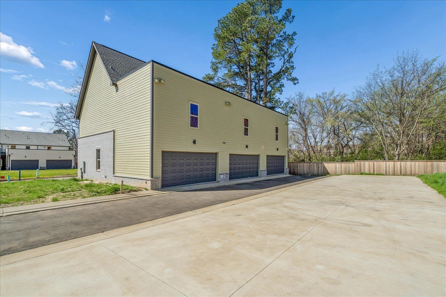 5478 END VILLAGE DR