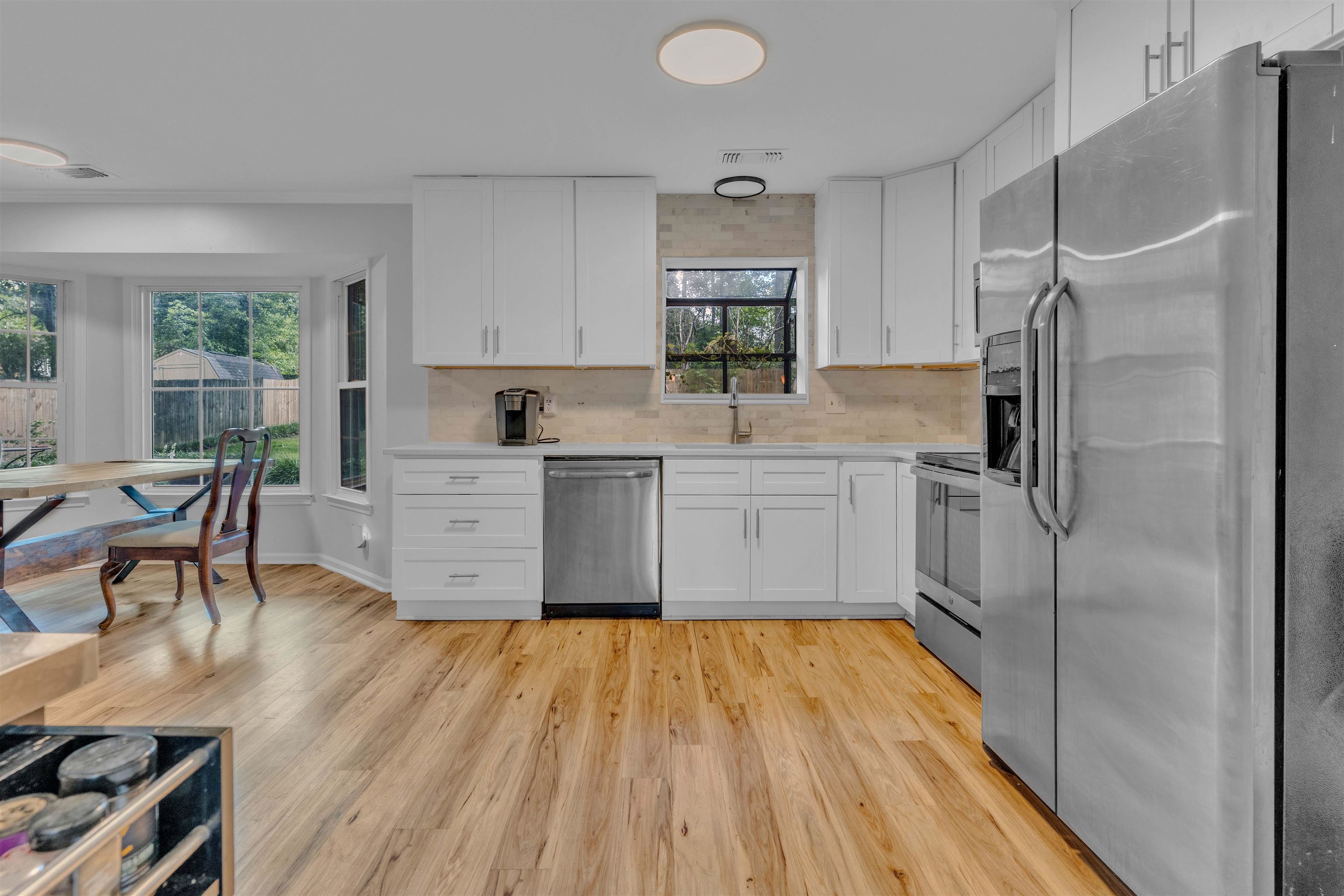 250 LOCUST GROVE DR