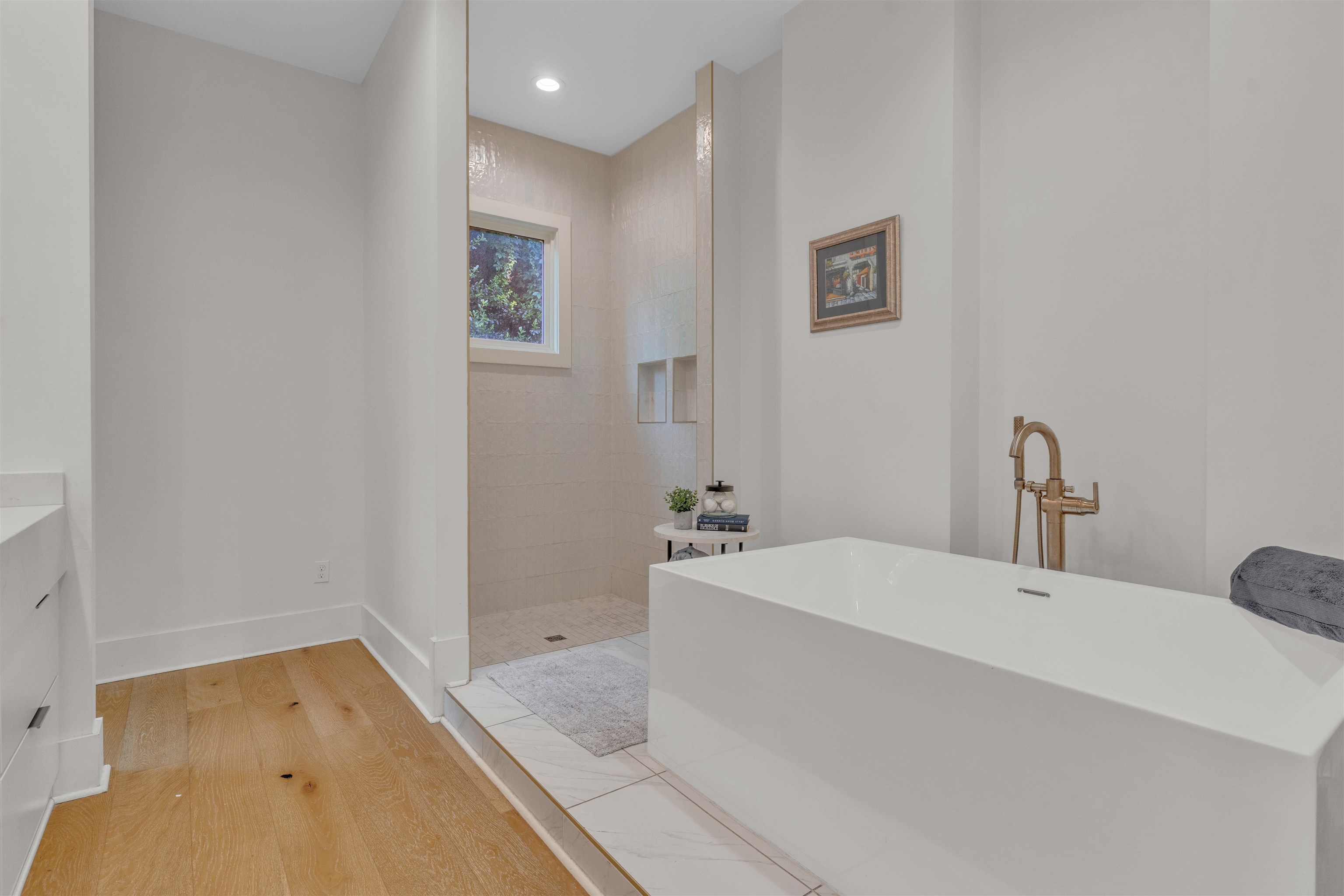 4167 MEADE VILLAGE CV W