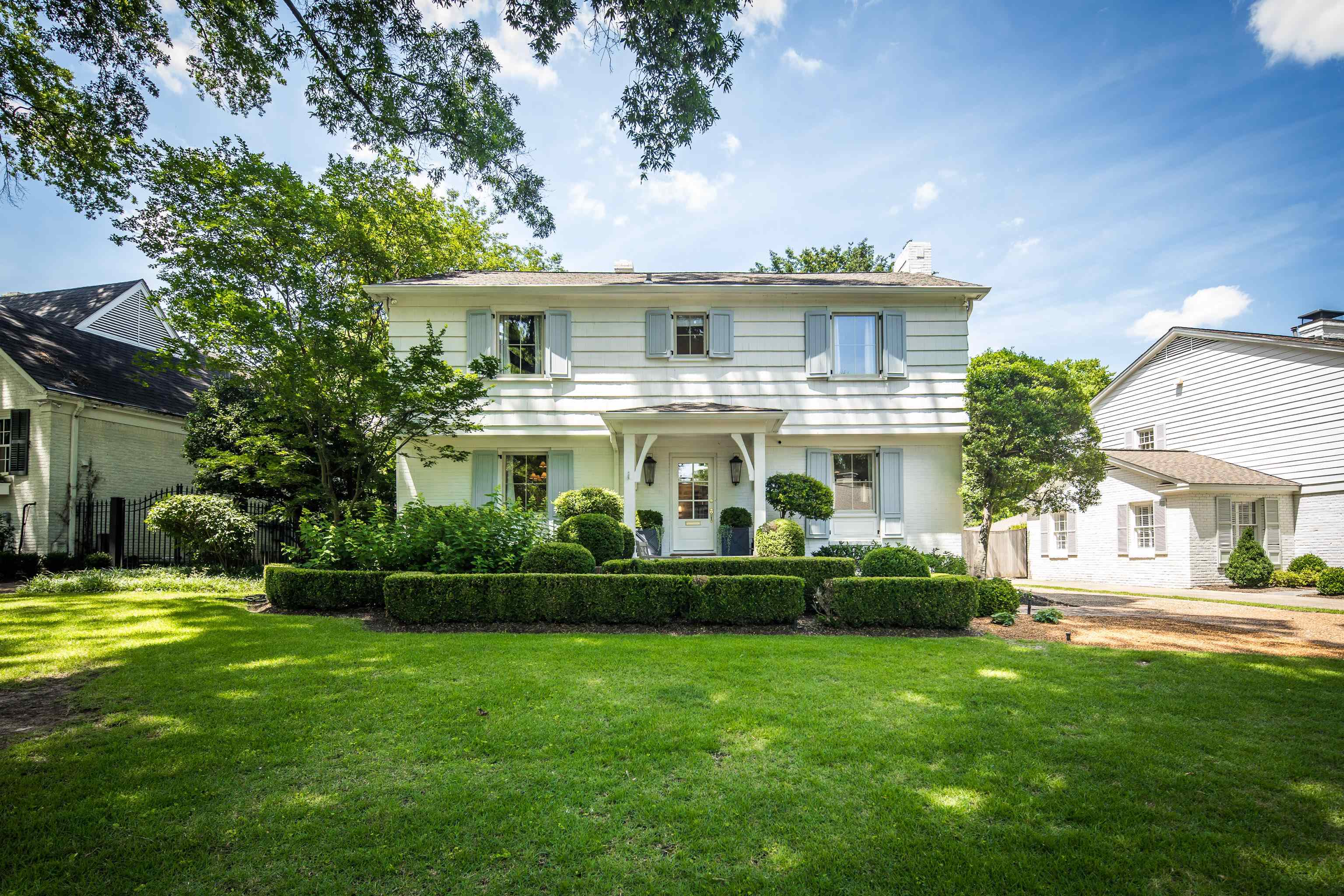 2938 GARDEN LN