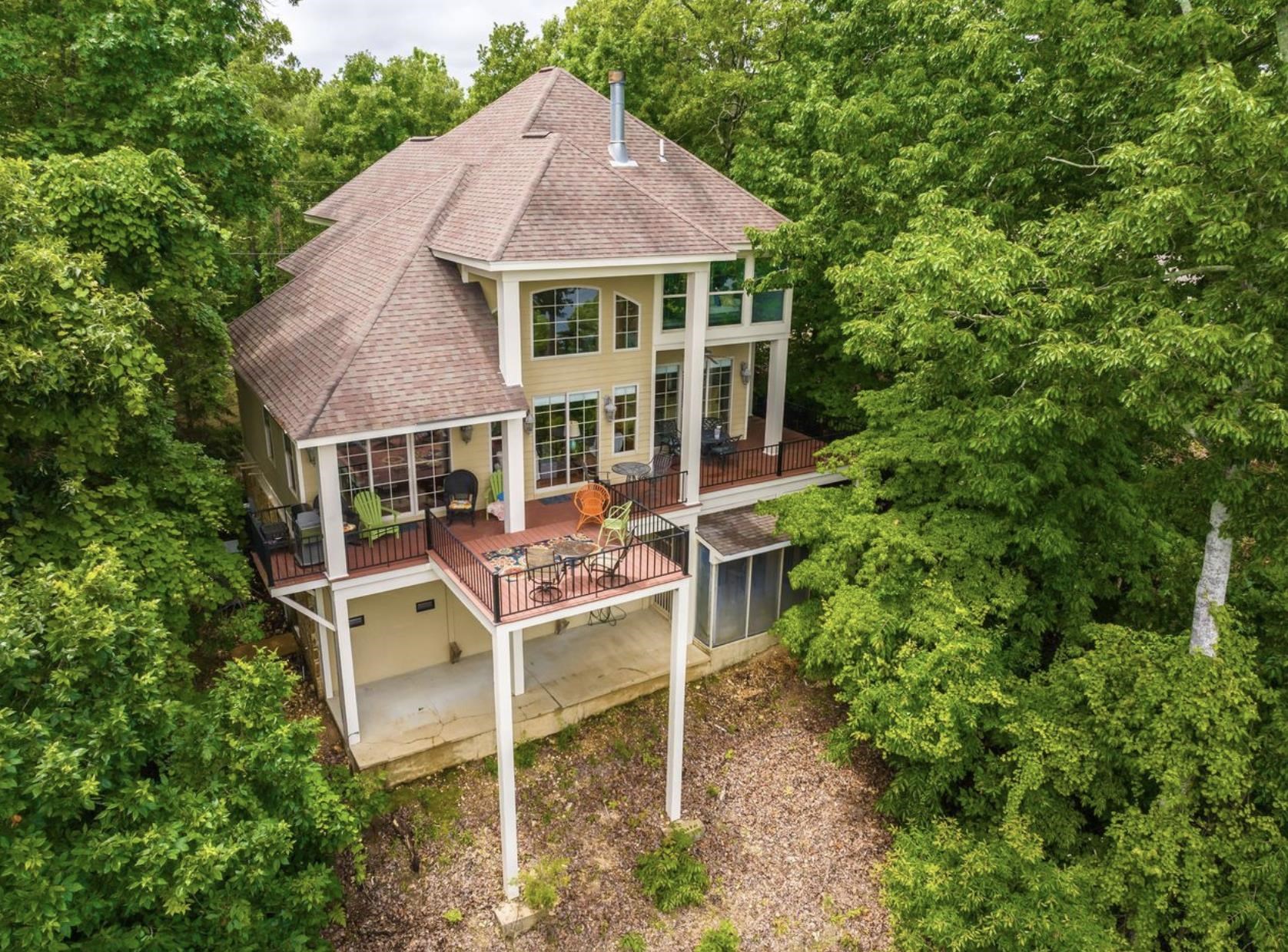 180 RIVER TRACE DR