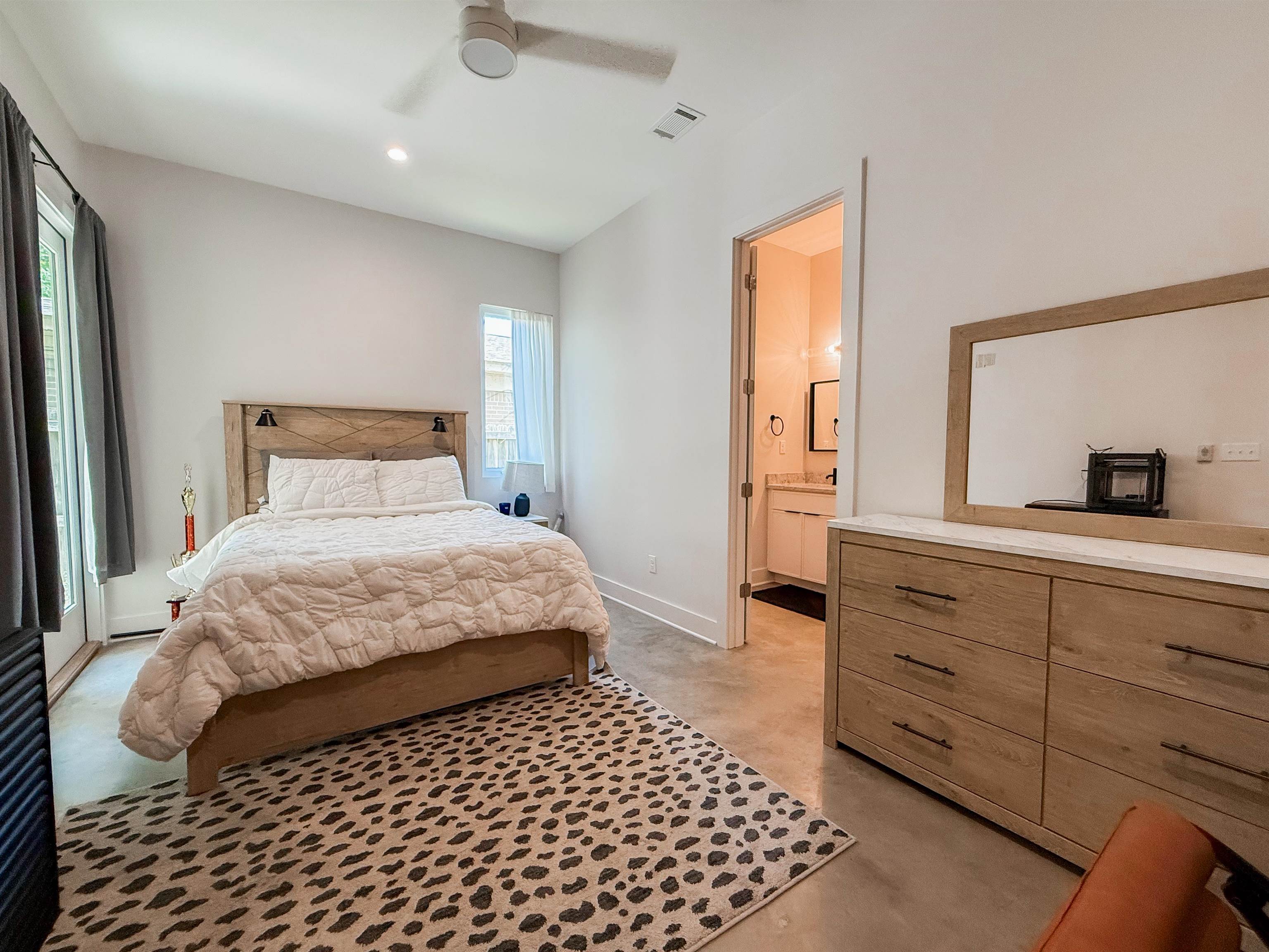 765 CARNES STATION CV