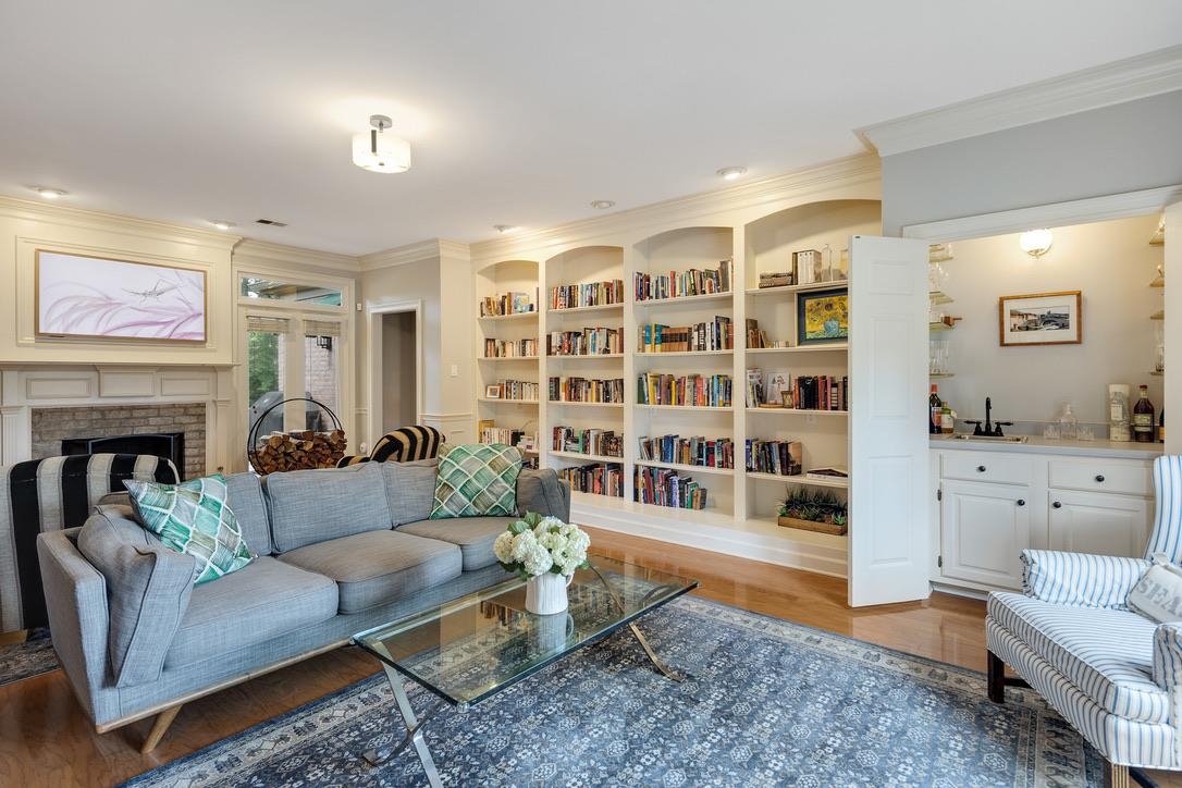 9675 SPRING HOLLOW CV