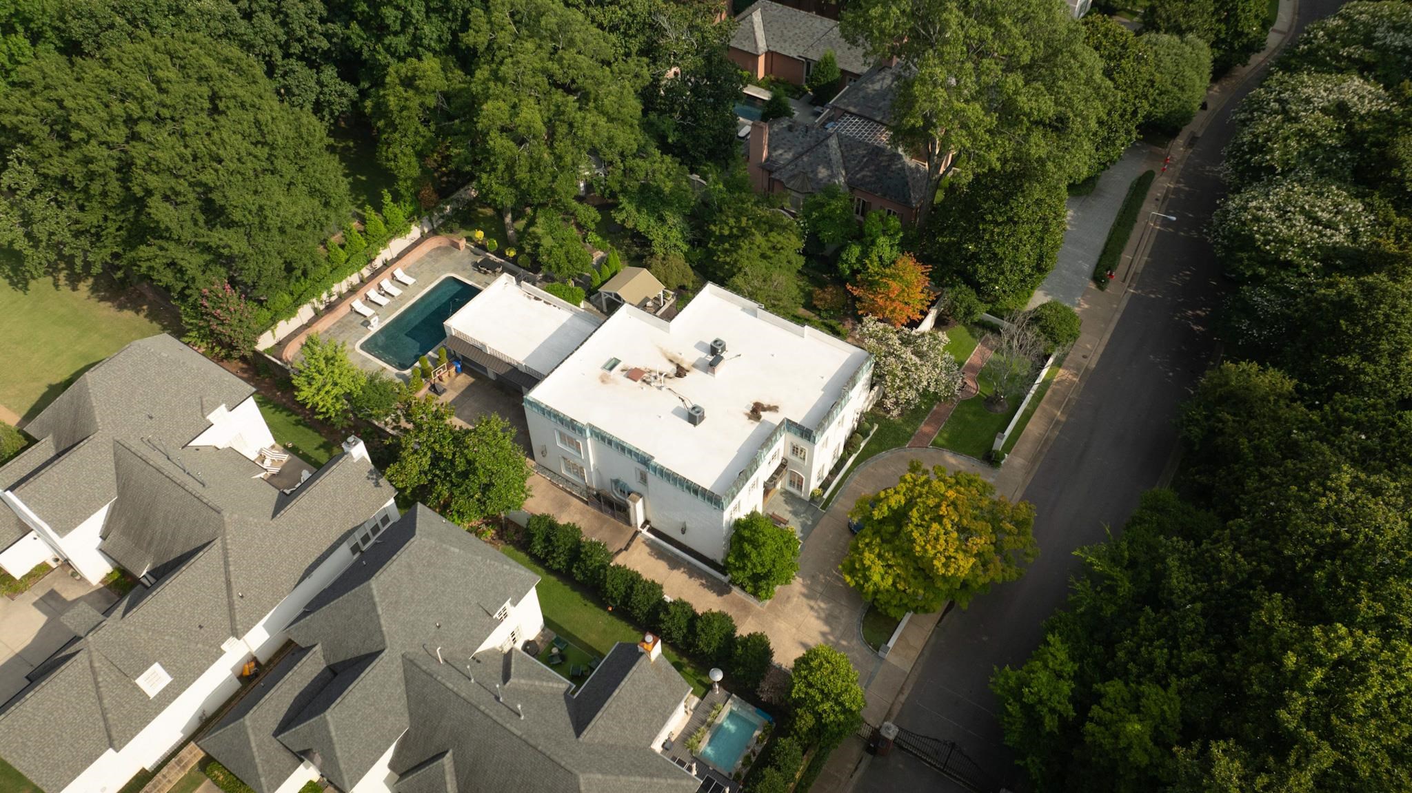 328 TARA LN