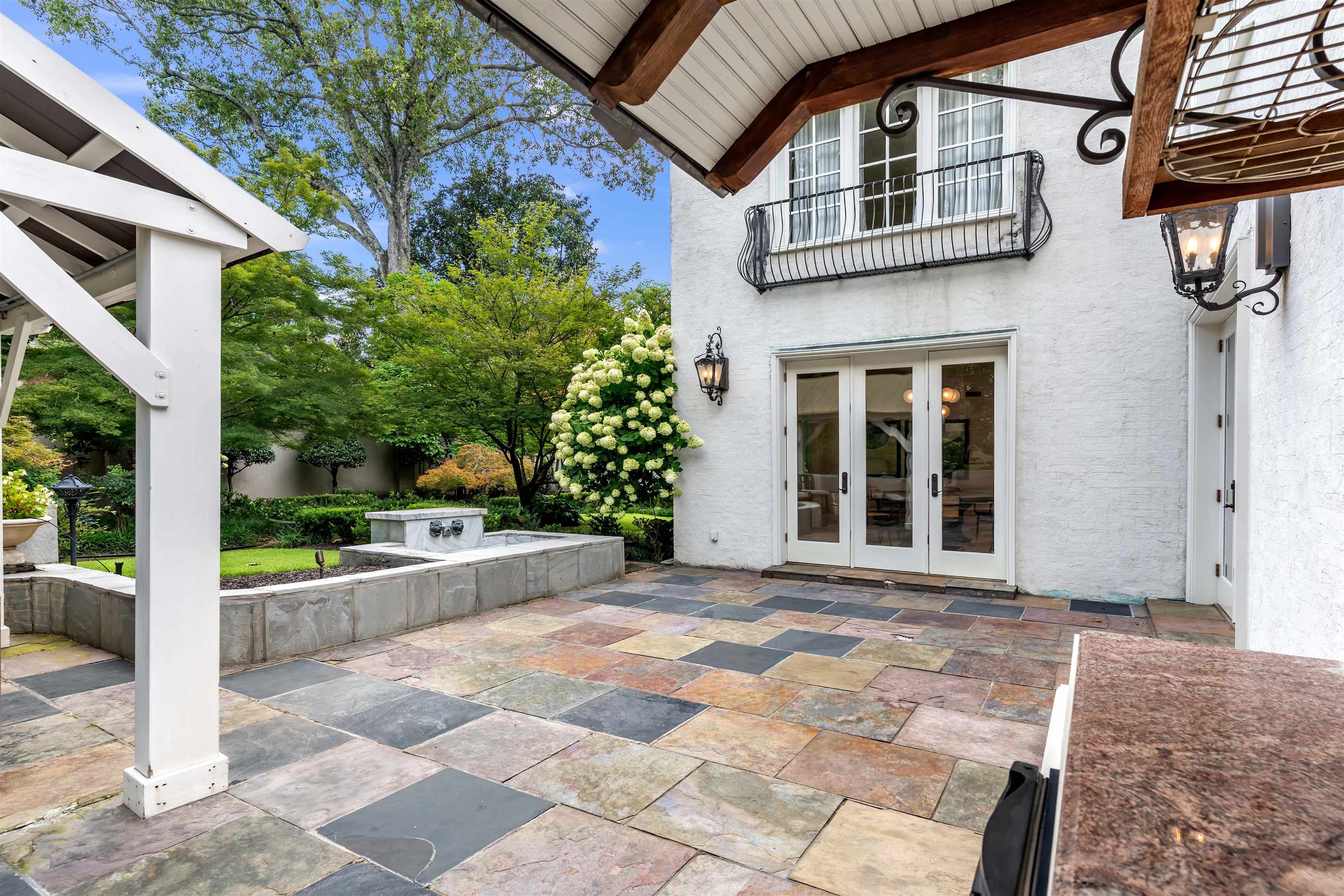 328 TARA LN