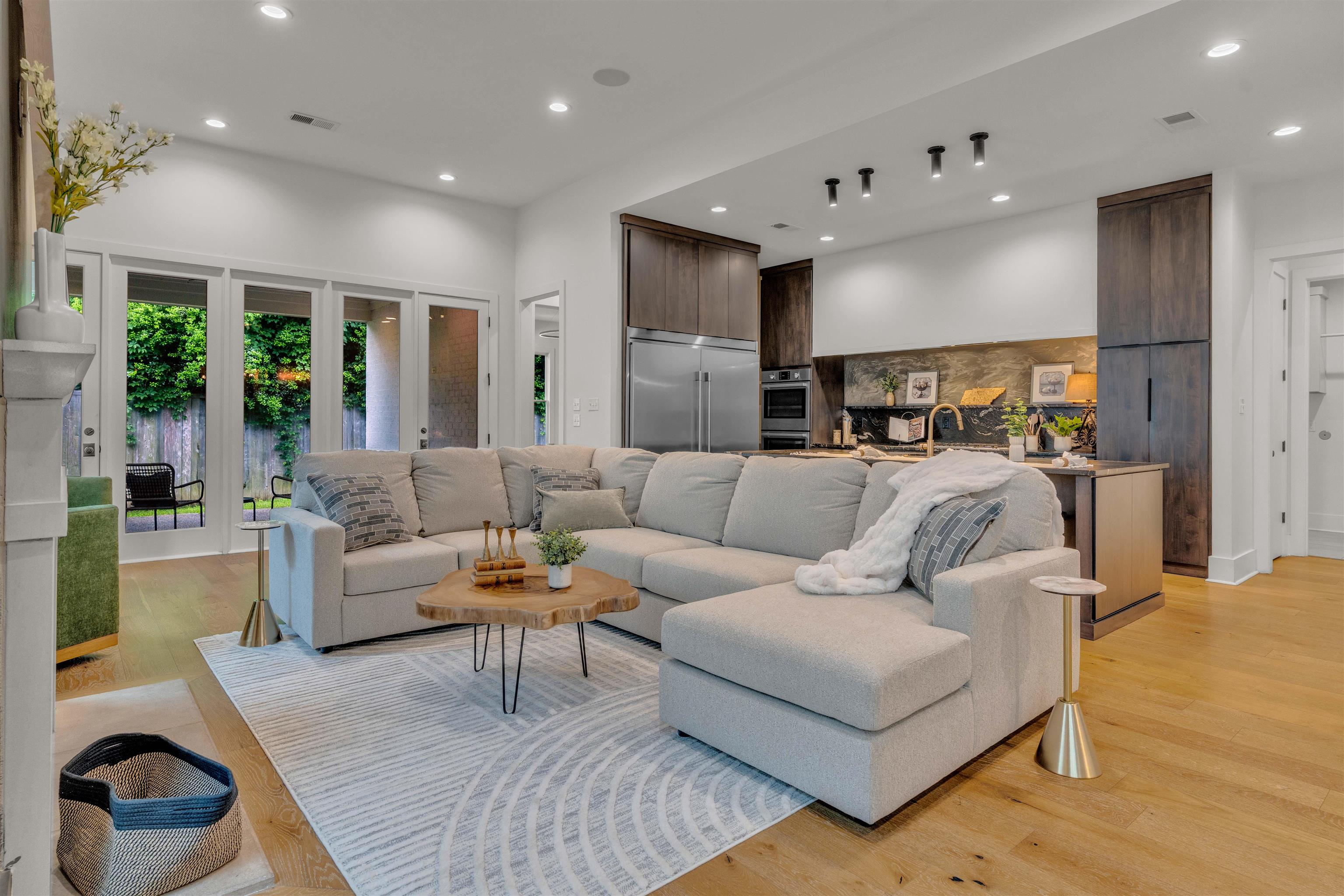 4167 MEADE VILLAGE CV W