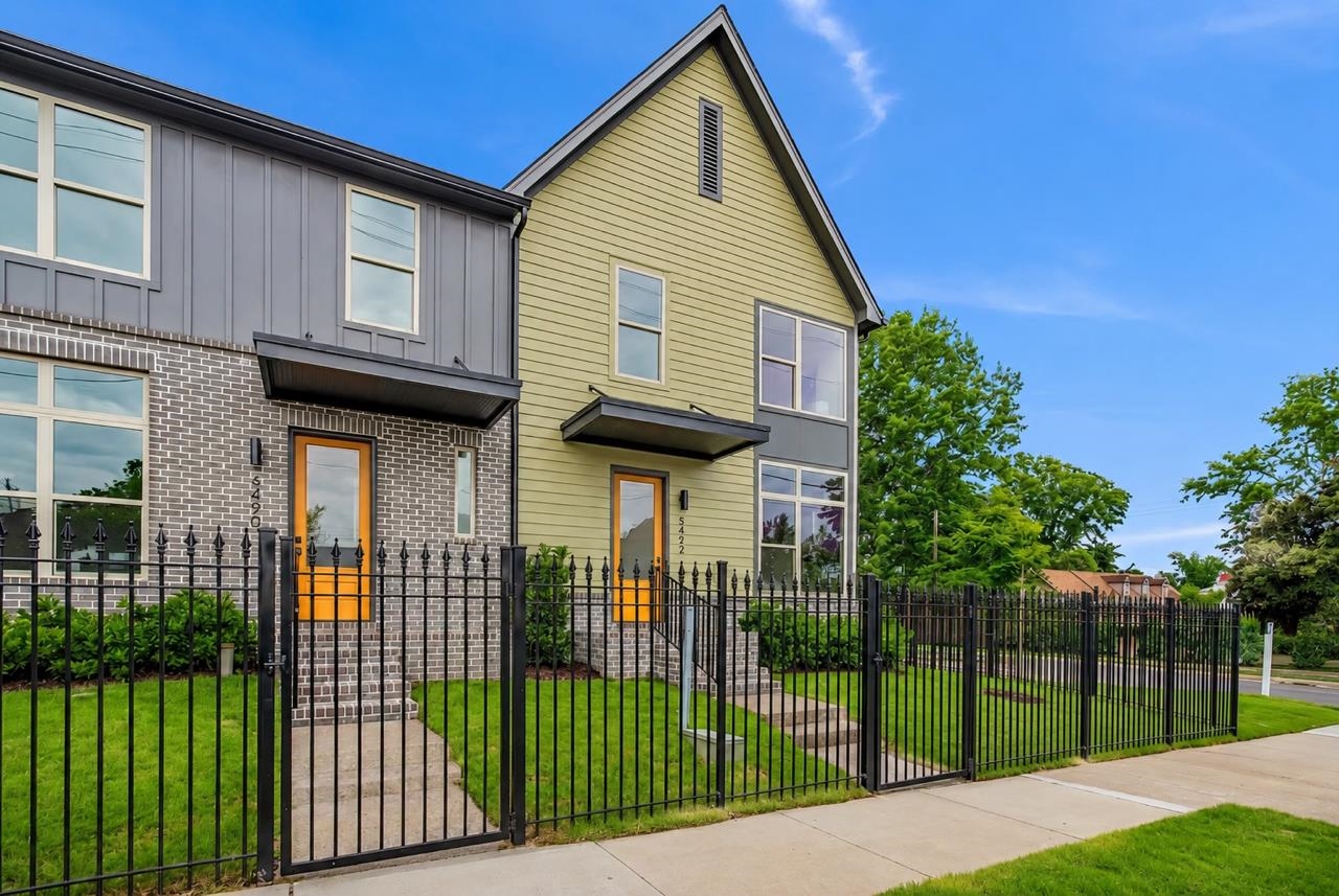 5477 END VILLAGE DR