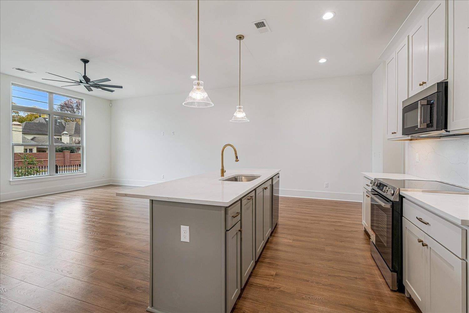 5478 PARK AVE Unit: 7