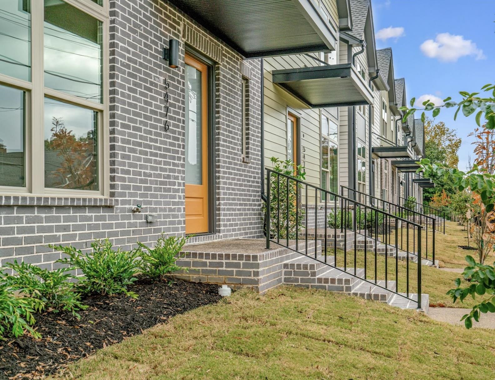 5478 PARK AVE Unit: 7