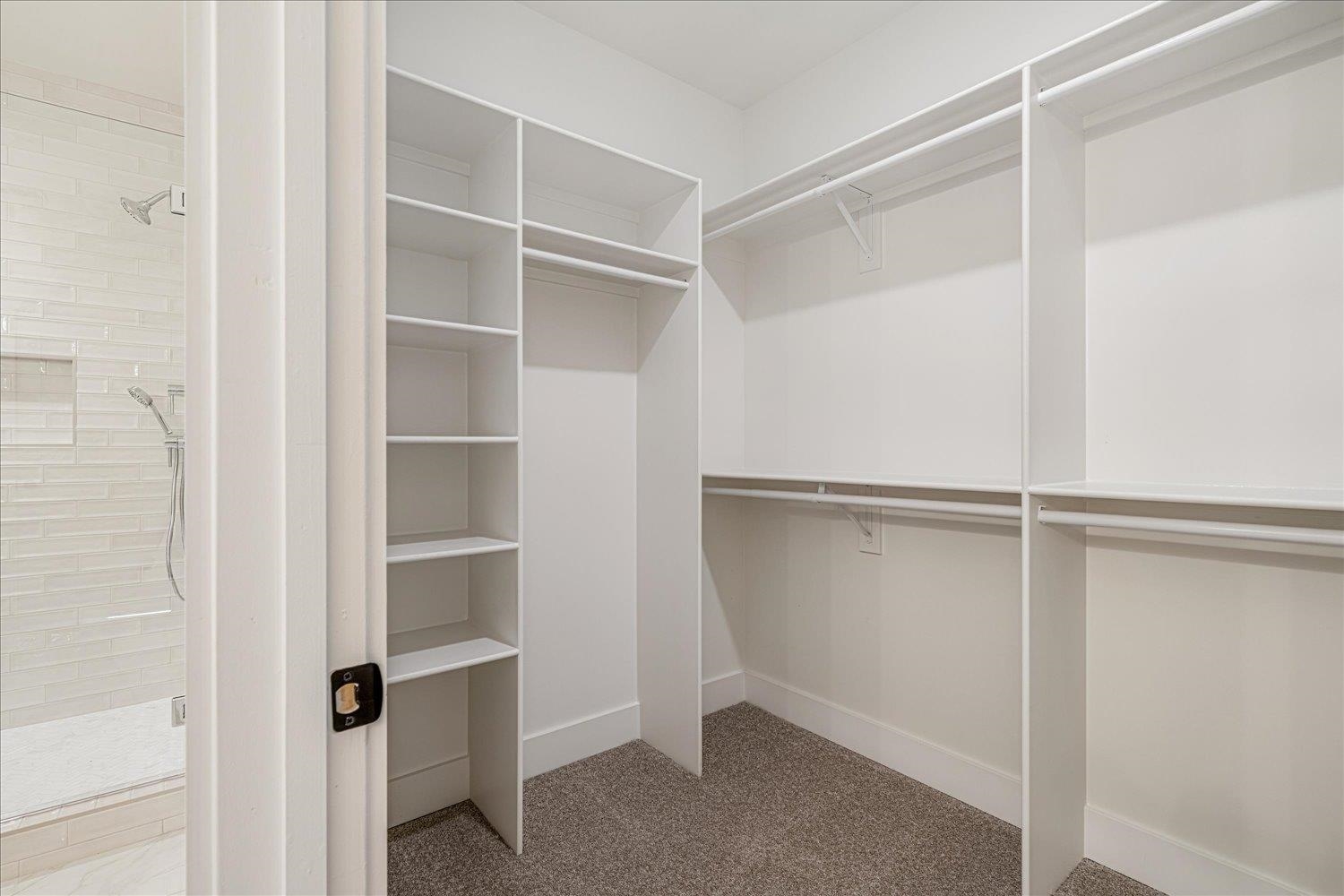 5478 PARK AVE Unit: 7