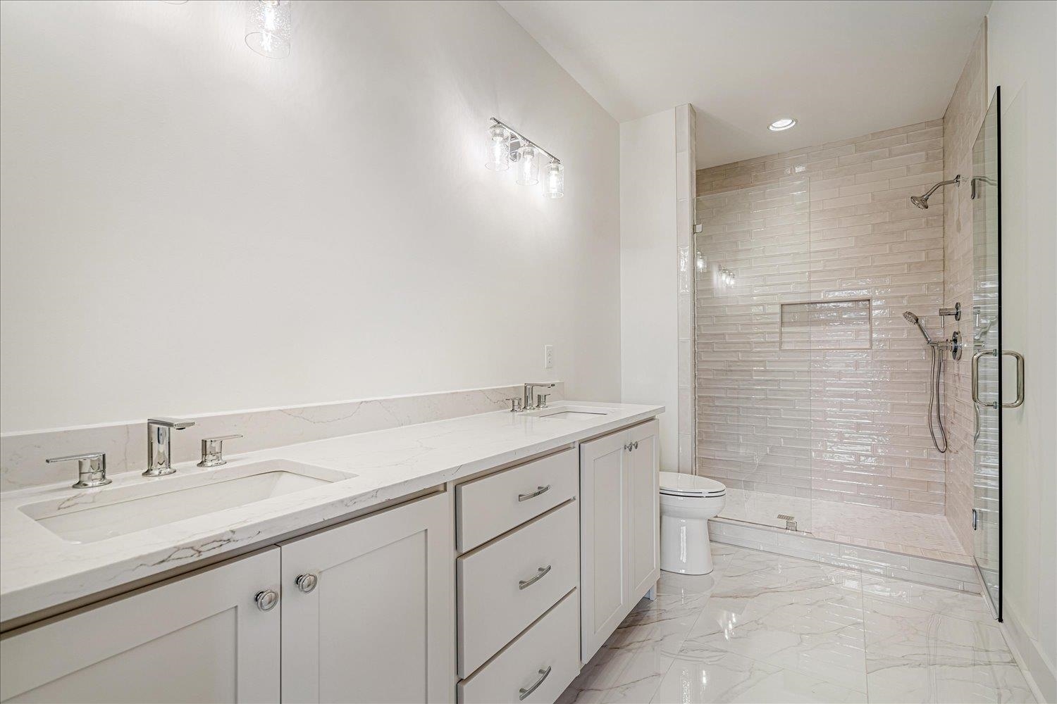 5478 PARK AVE Unit: 7