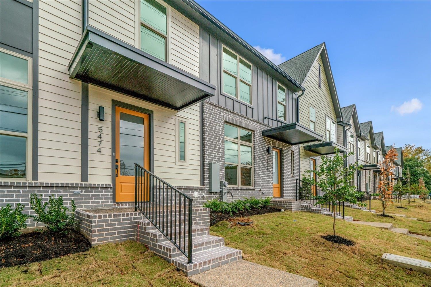5482 PARK AVE Unit: 5