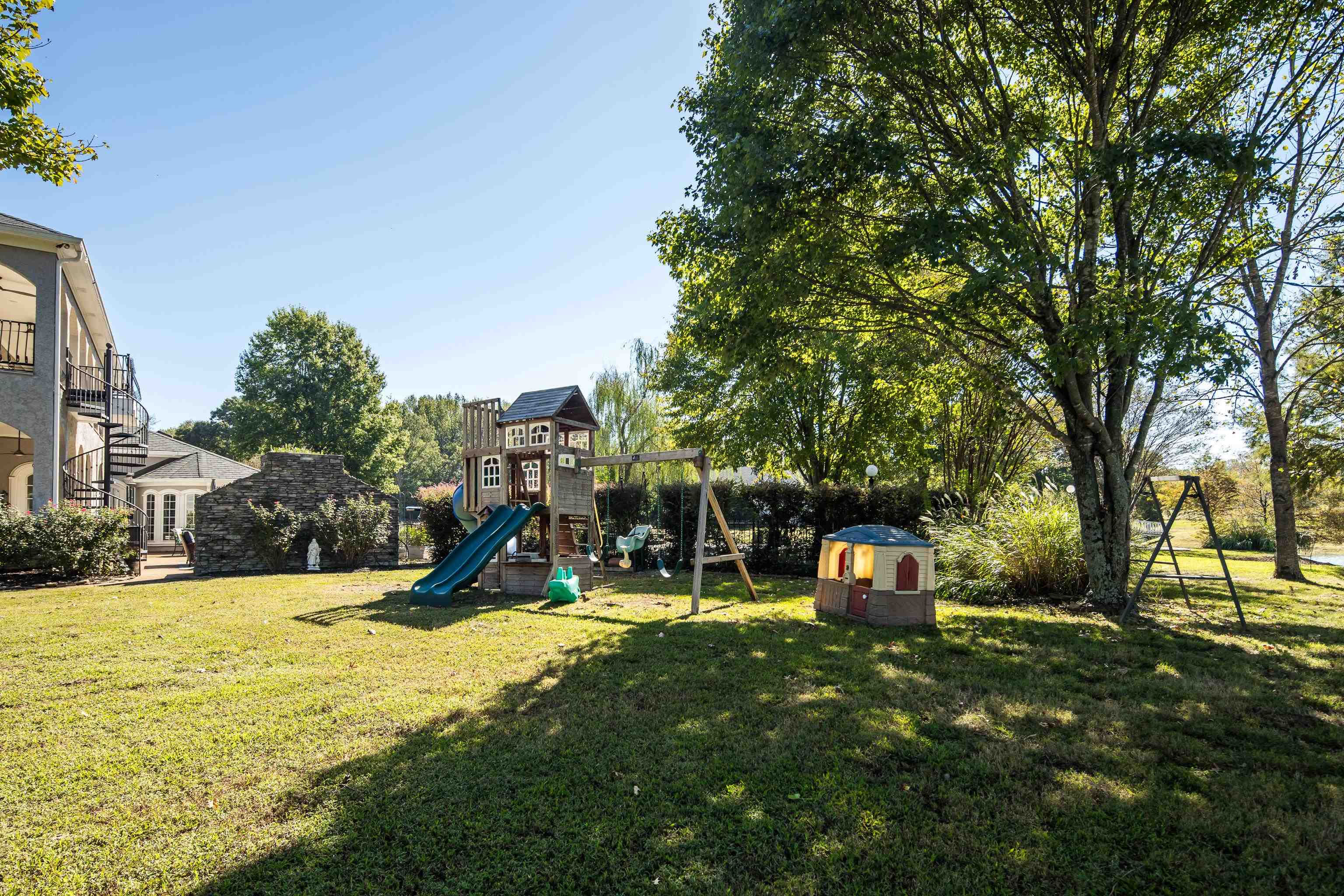700 KEOUGH DR