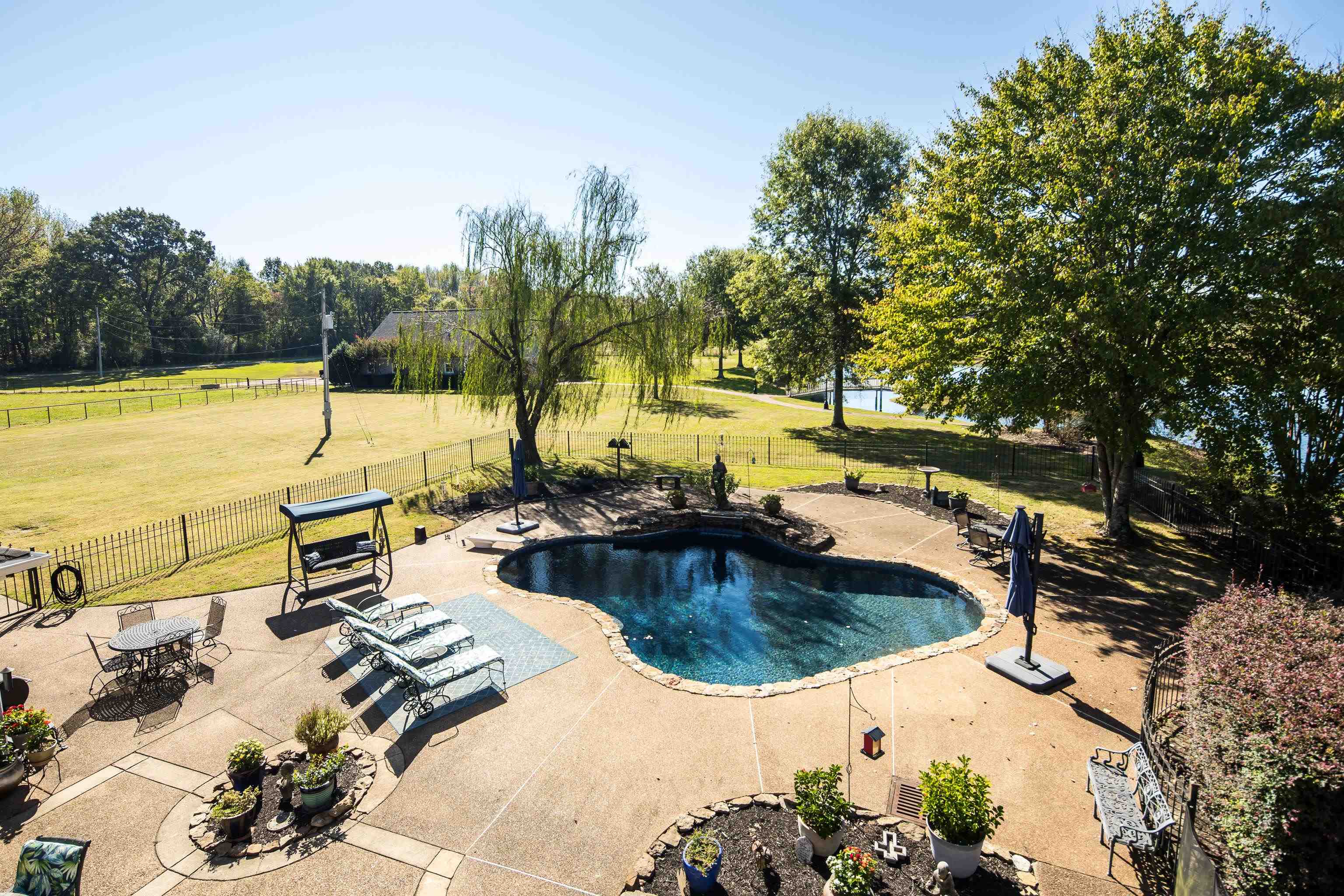 700 KEOUGH DR
