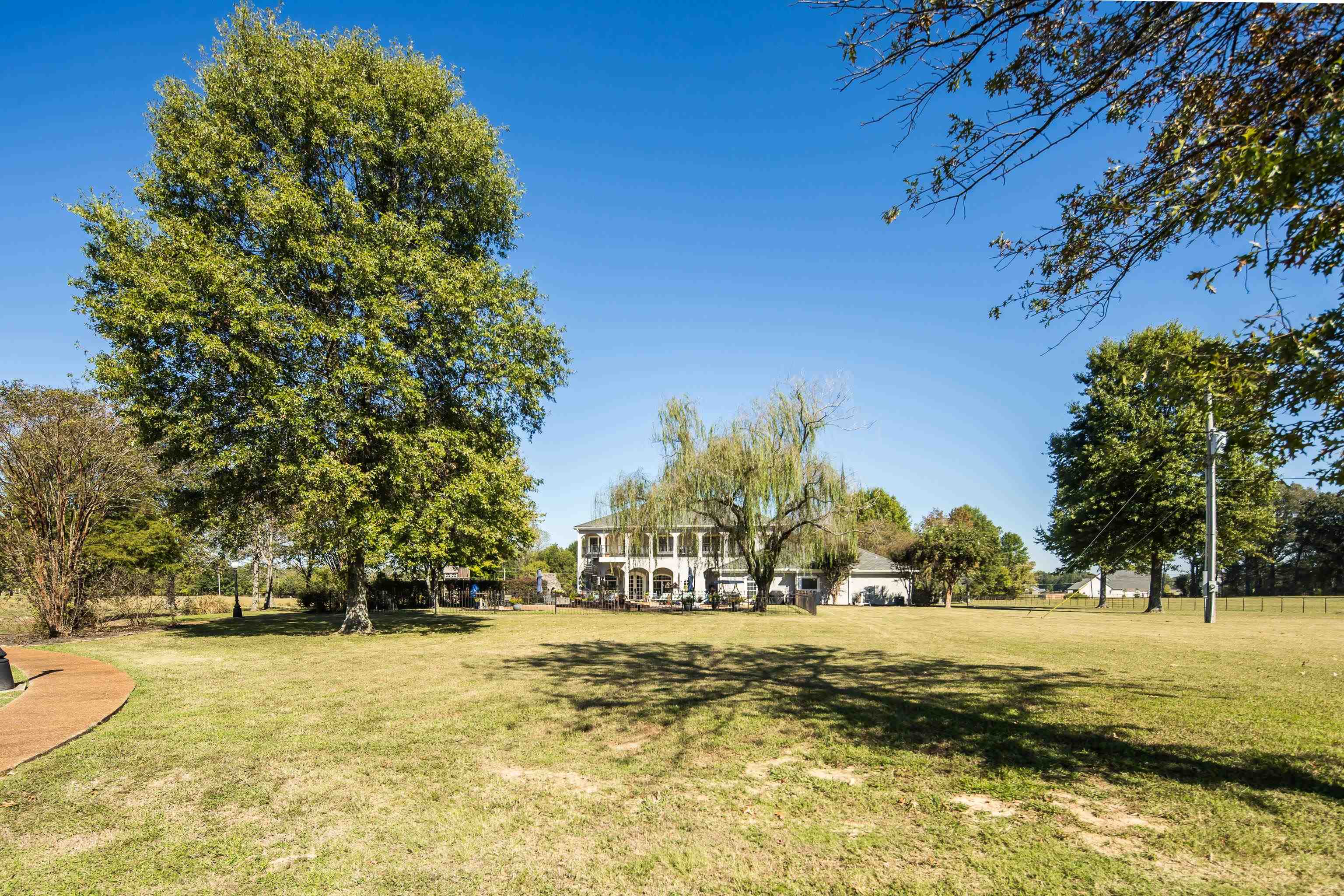 700 KEOUGH DR