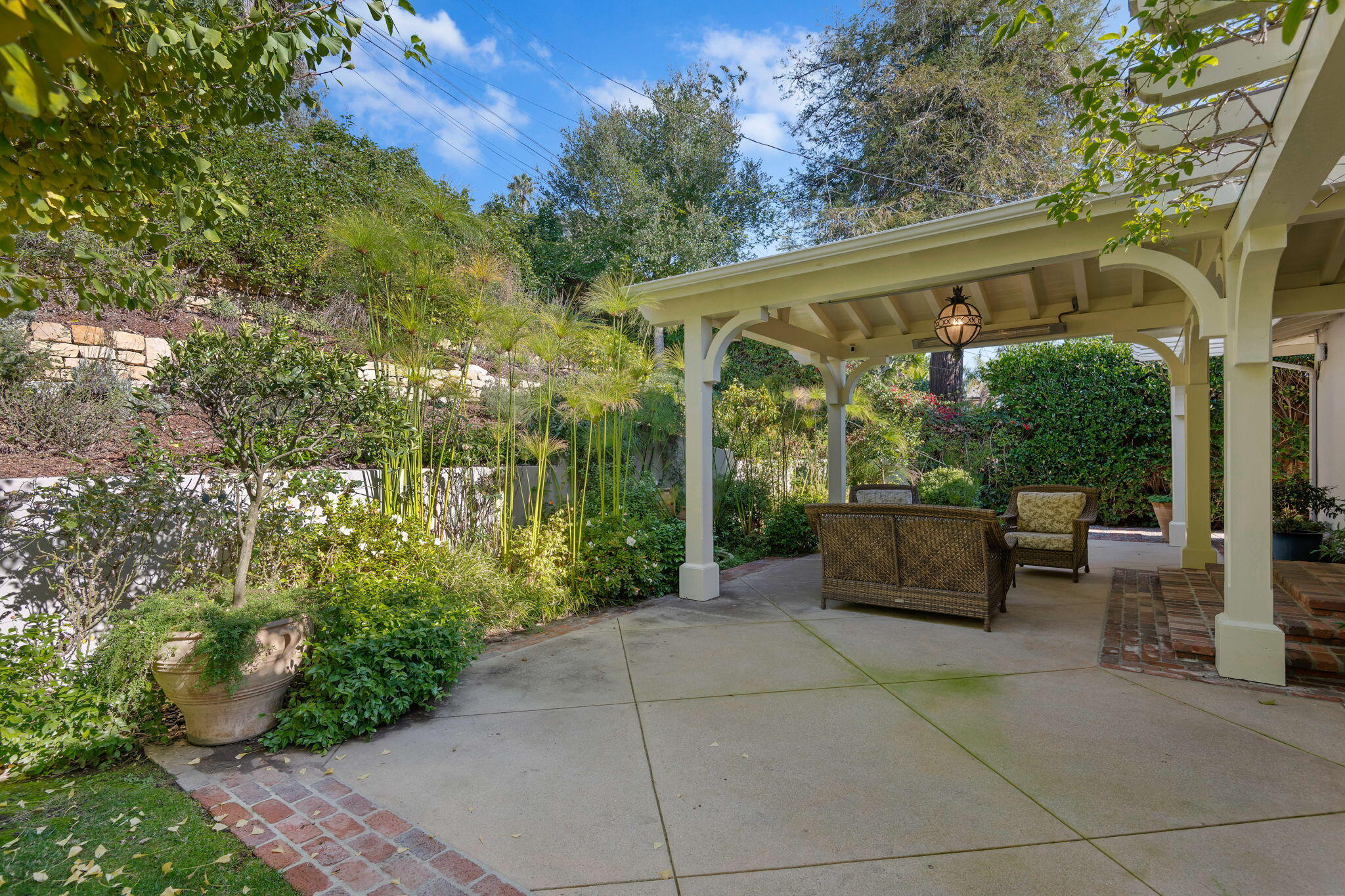 1322 San Miguel Avenue