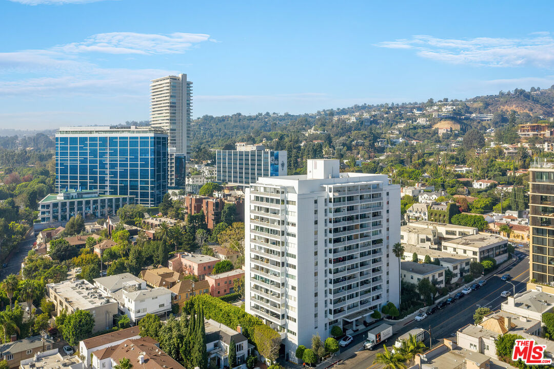 999 N DOHENY DR Unit: 612