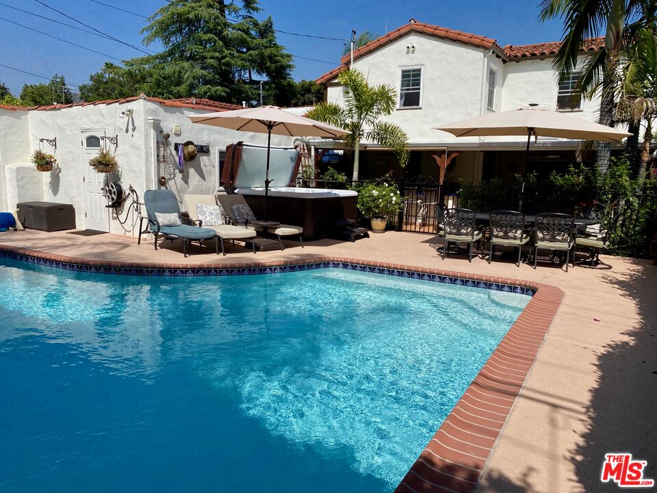 1335 Moncado Dr