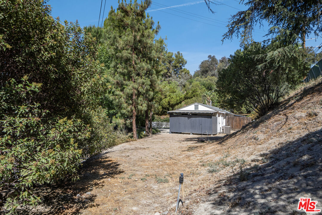 7815 Denivelle Rd