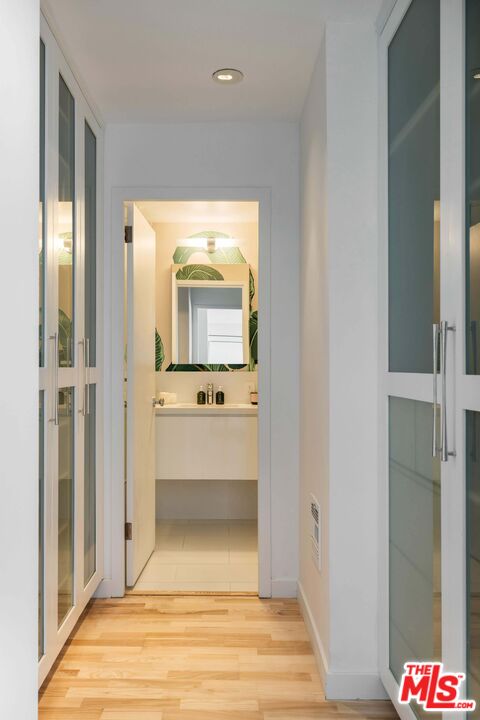 999 N Doheny Dr Unit: 702