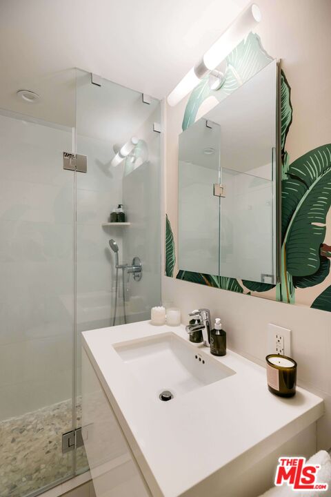 999 N Doheny Dr Unit: 702