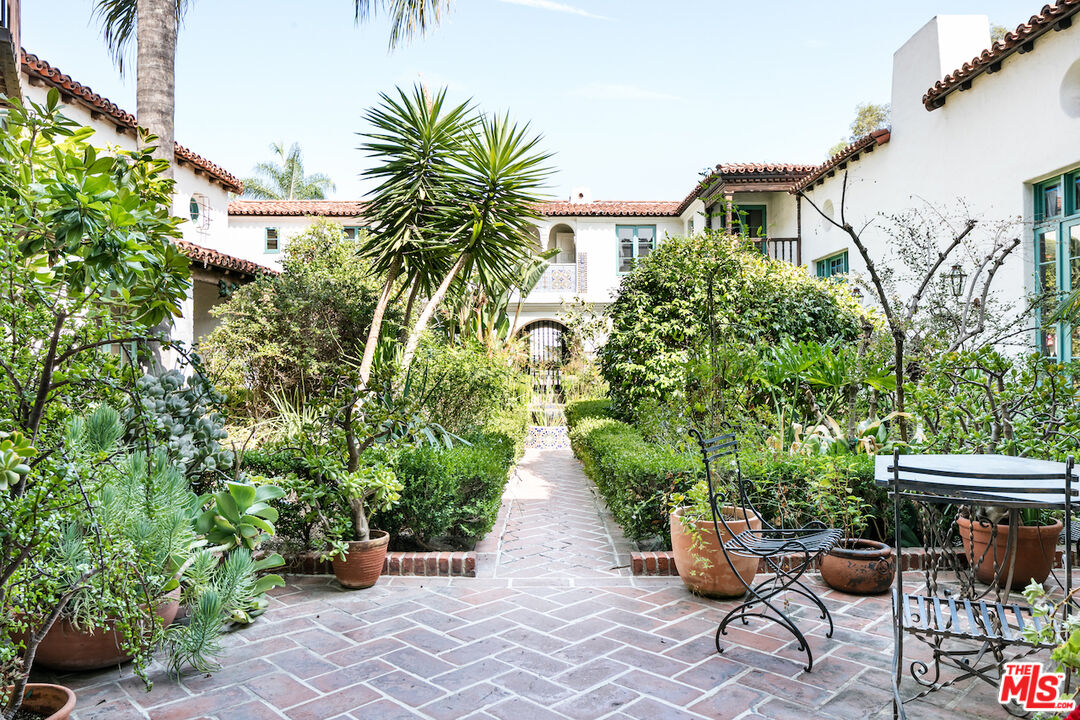 1471 Havenhurst Dr Unit: 9