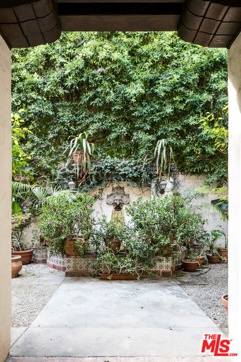 1471 Havenhurst Dr Unit: 9