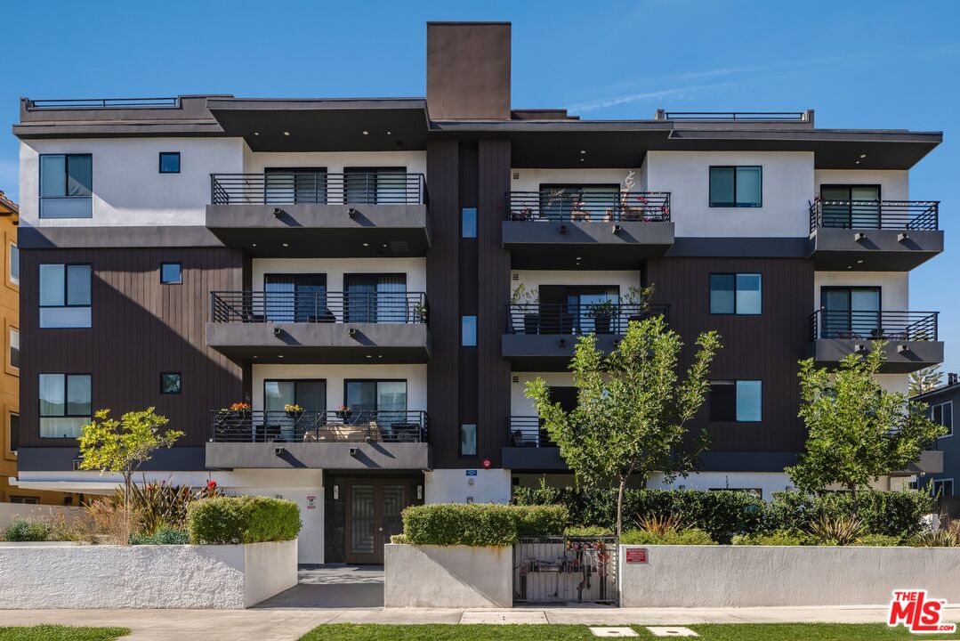 1123 S Shenandoah St Unit: 301