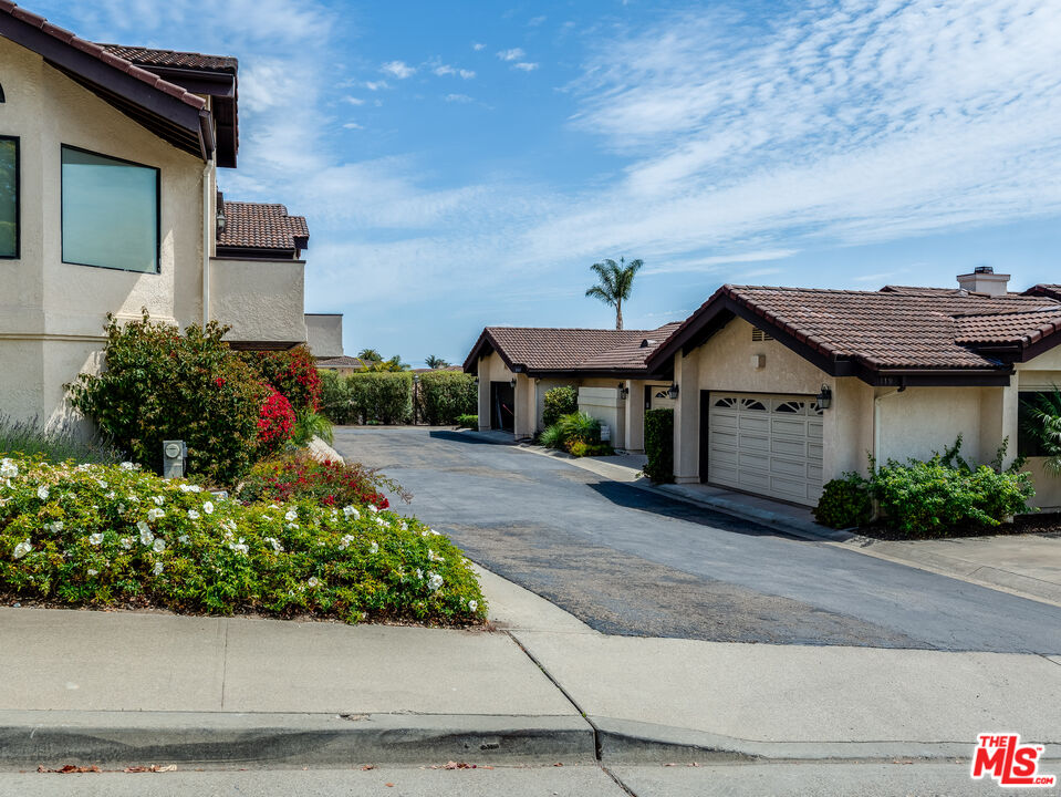 115 Searidge Ct