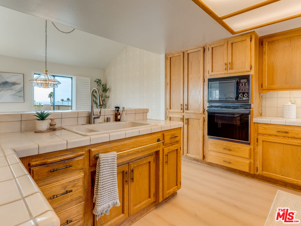115 Searidge Ct