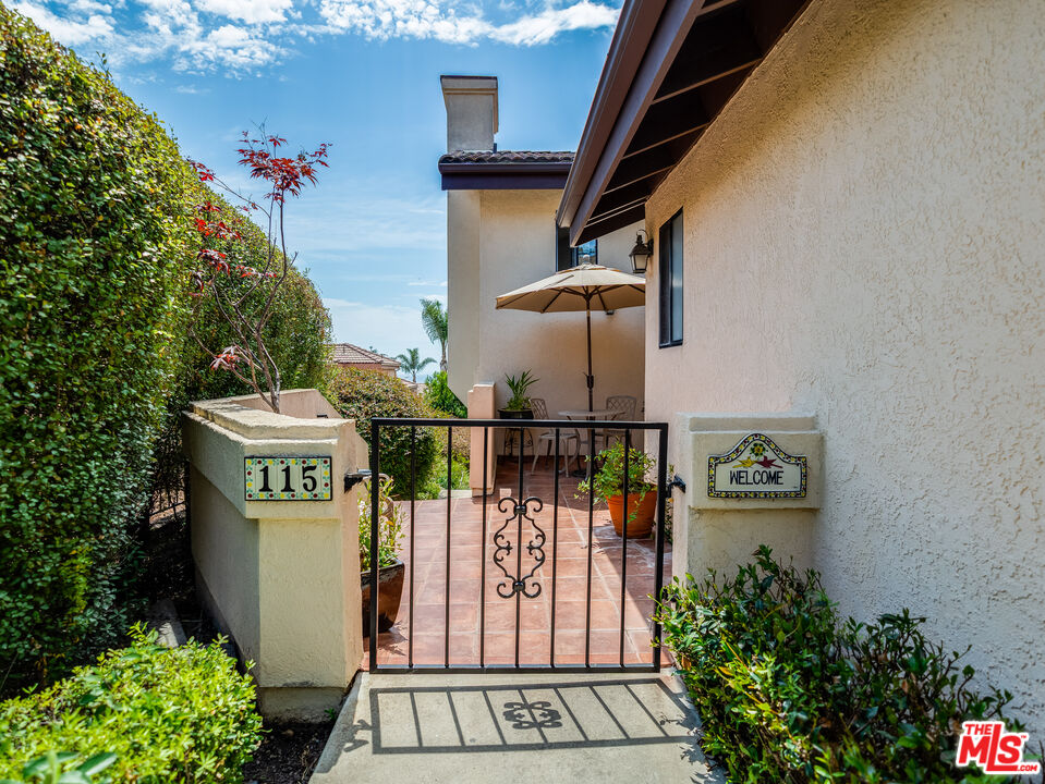 115 Searidge Ct