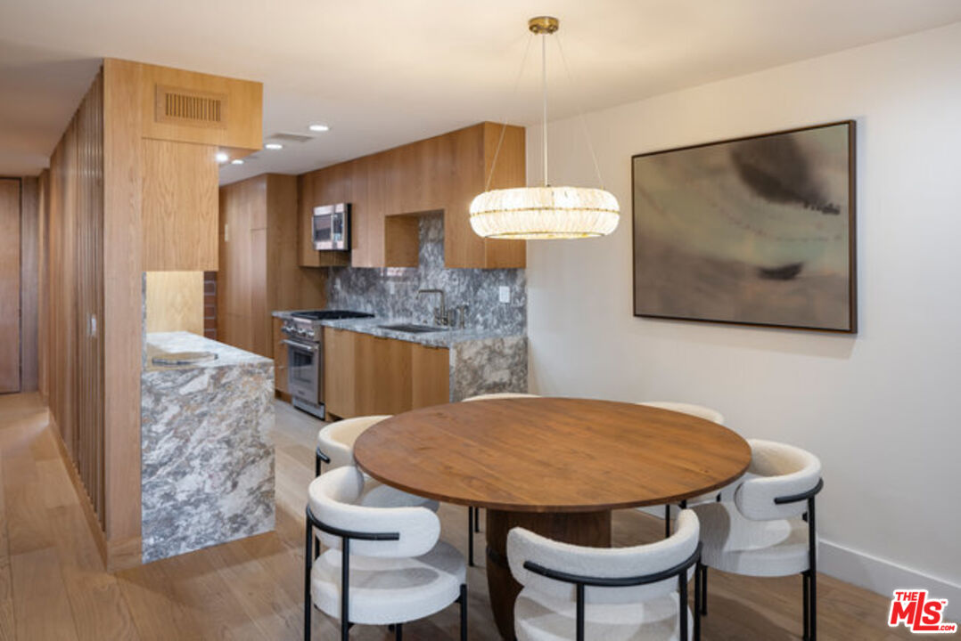 1033 Carol Dr Unit: 305