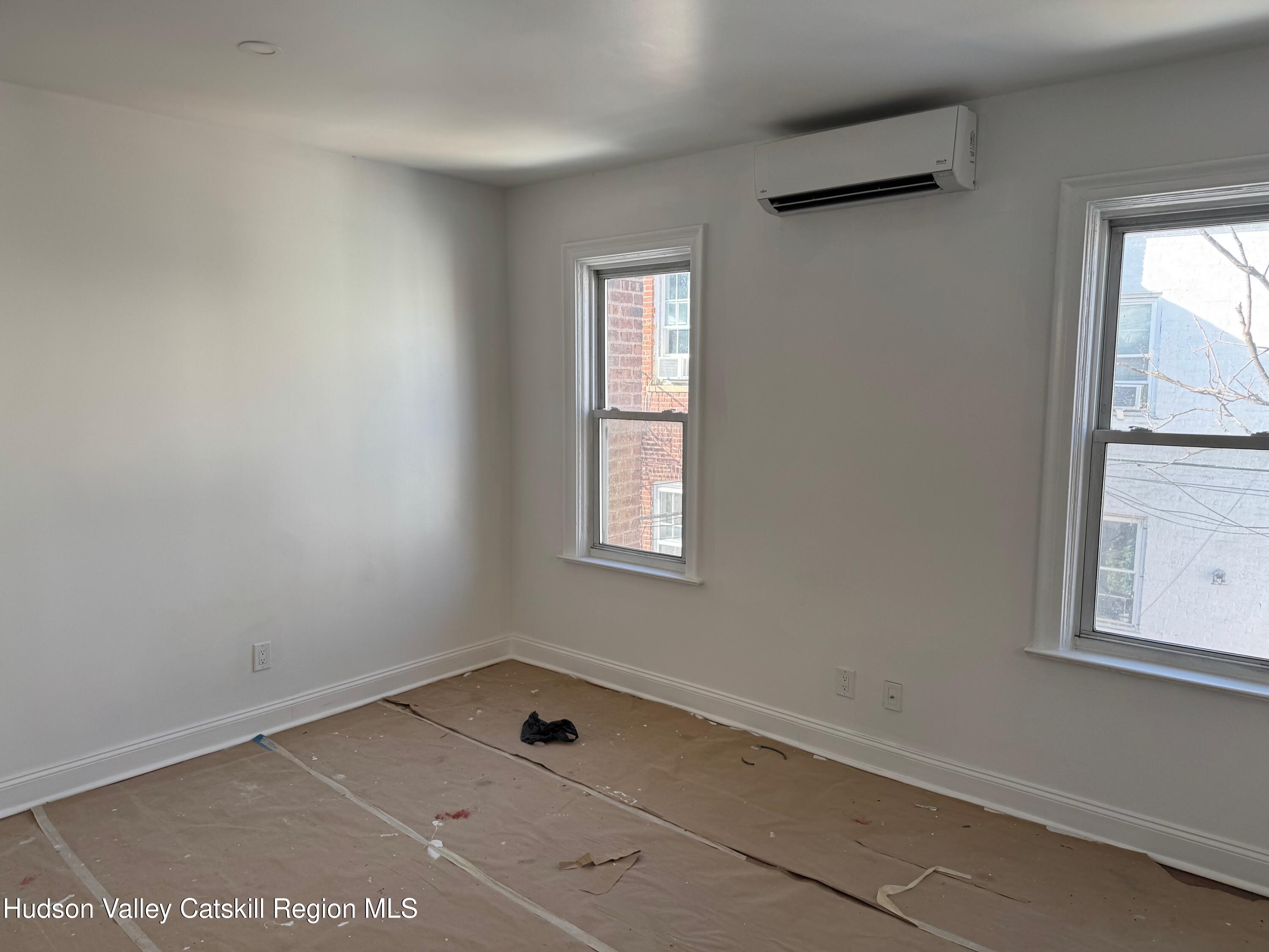 284 E 57th Street