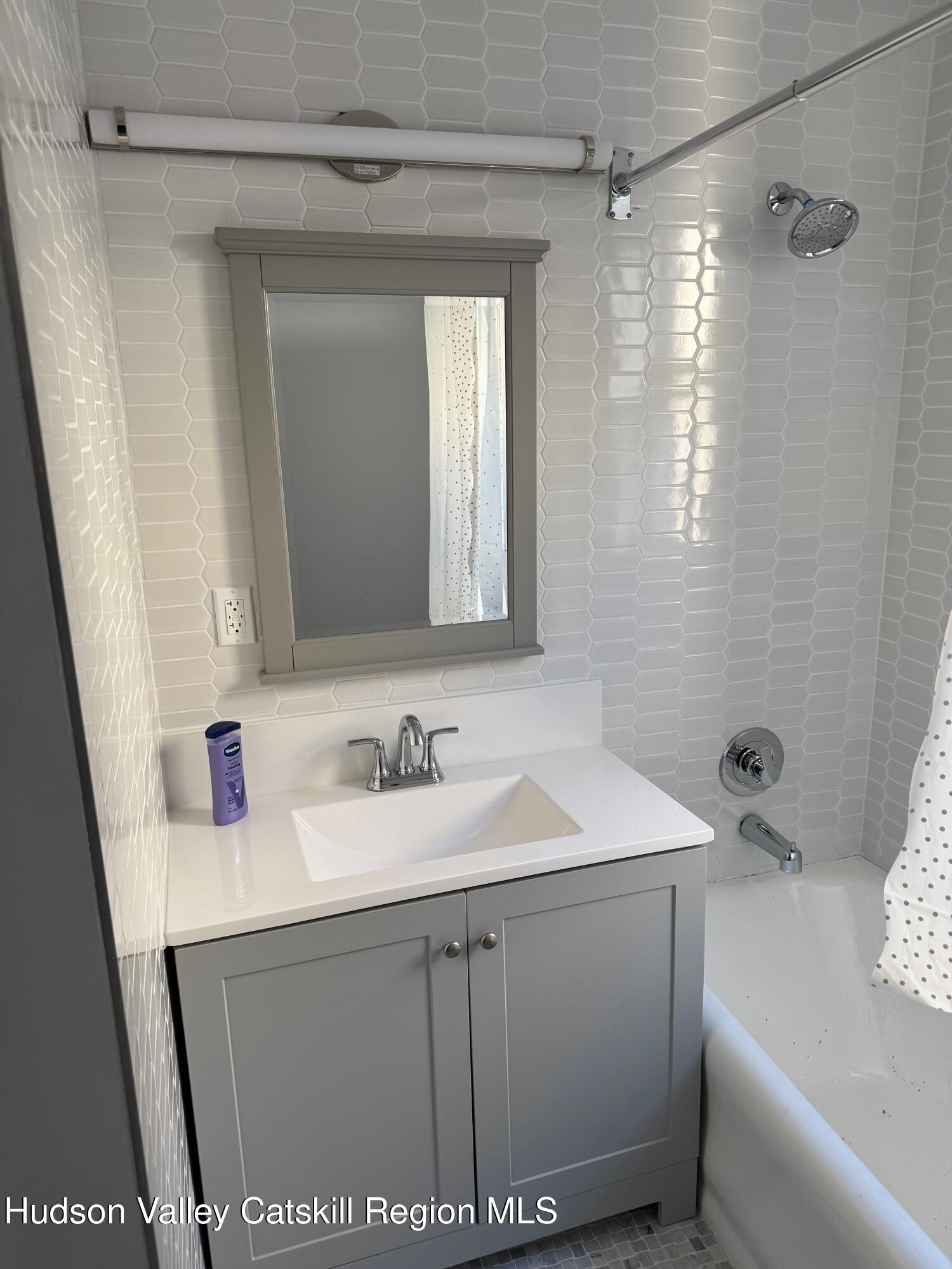284 E 57th Street
