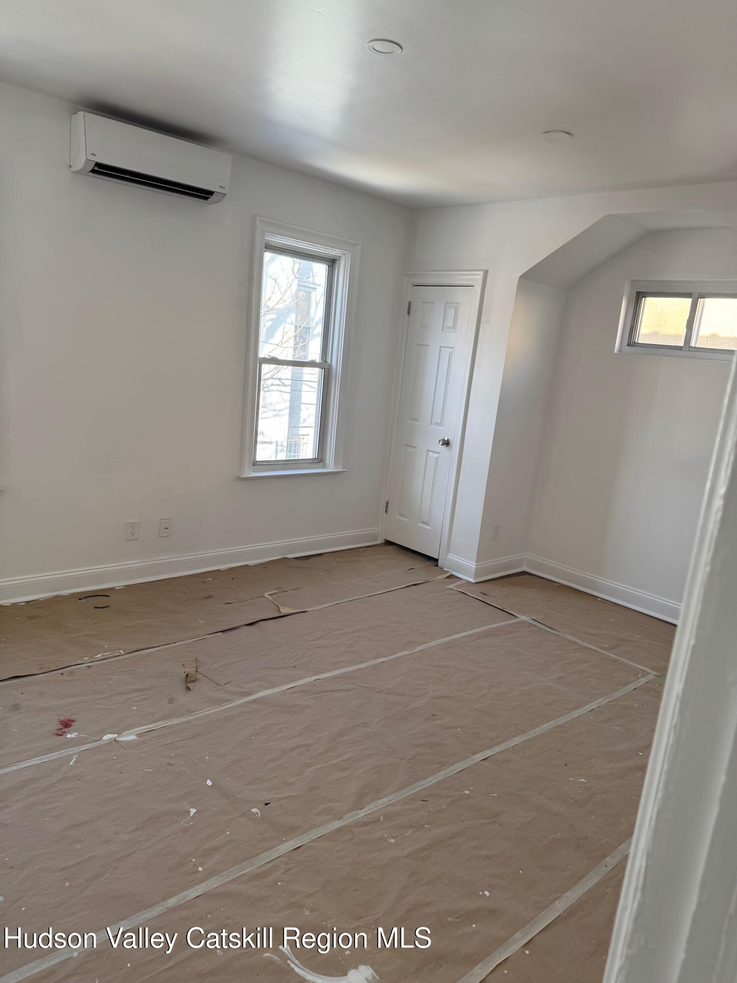 284 E 57th Street