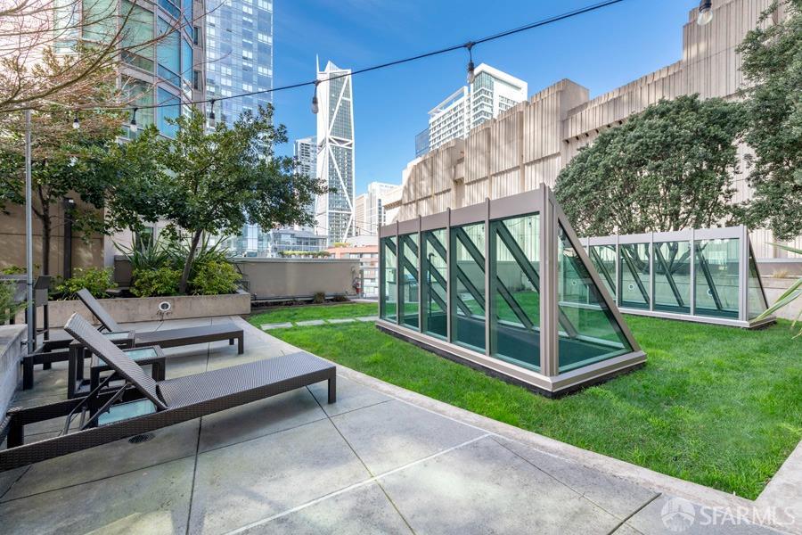 333 1st Street # N305